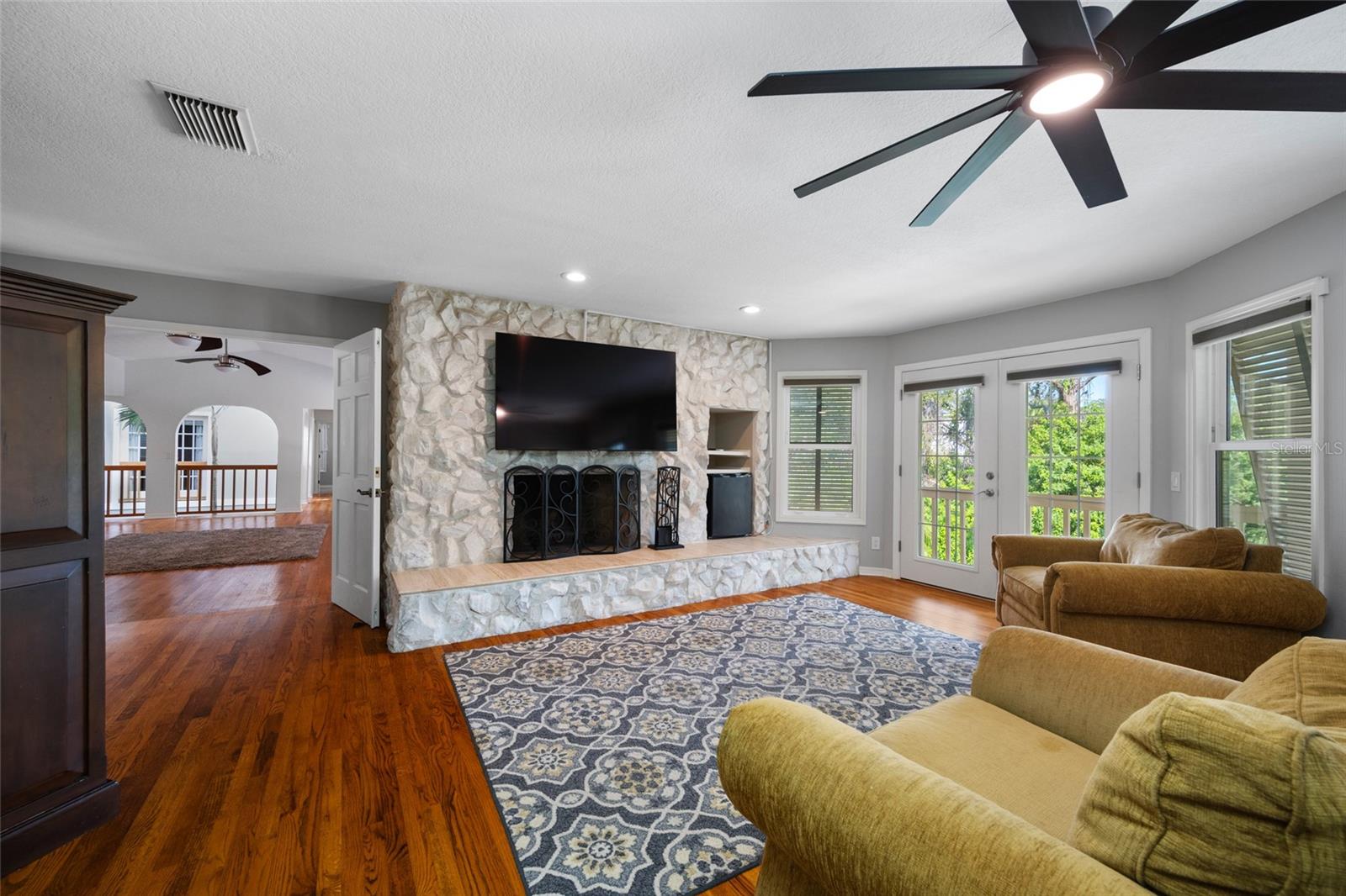 7239 HUNT CLUB LN — photo 92