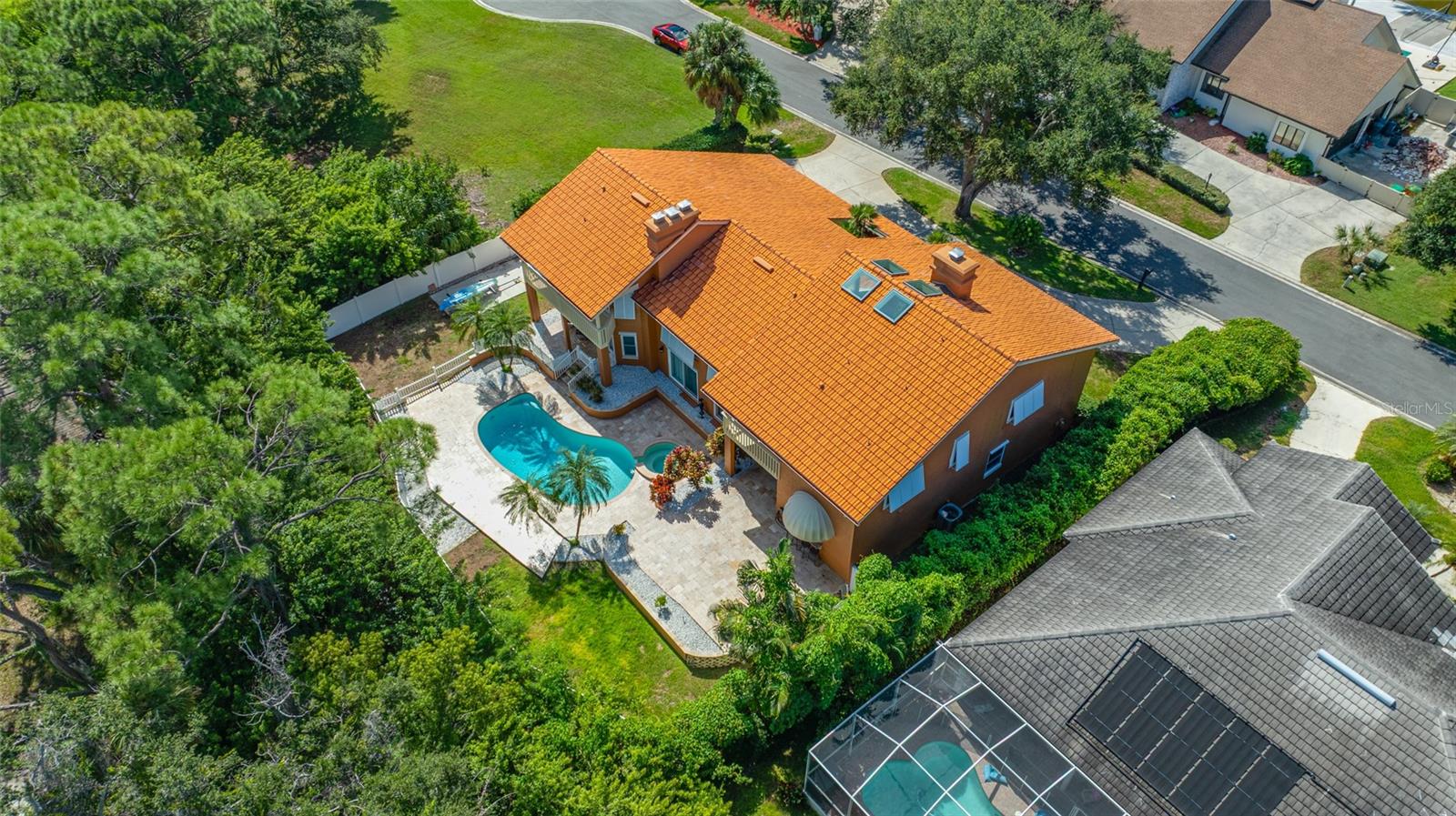 7239 HUNT CLUB LN — photo 12
