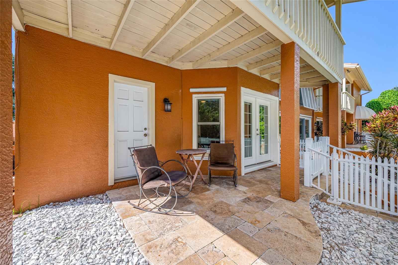 7239 HUNT CLUB LN — photo 40
