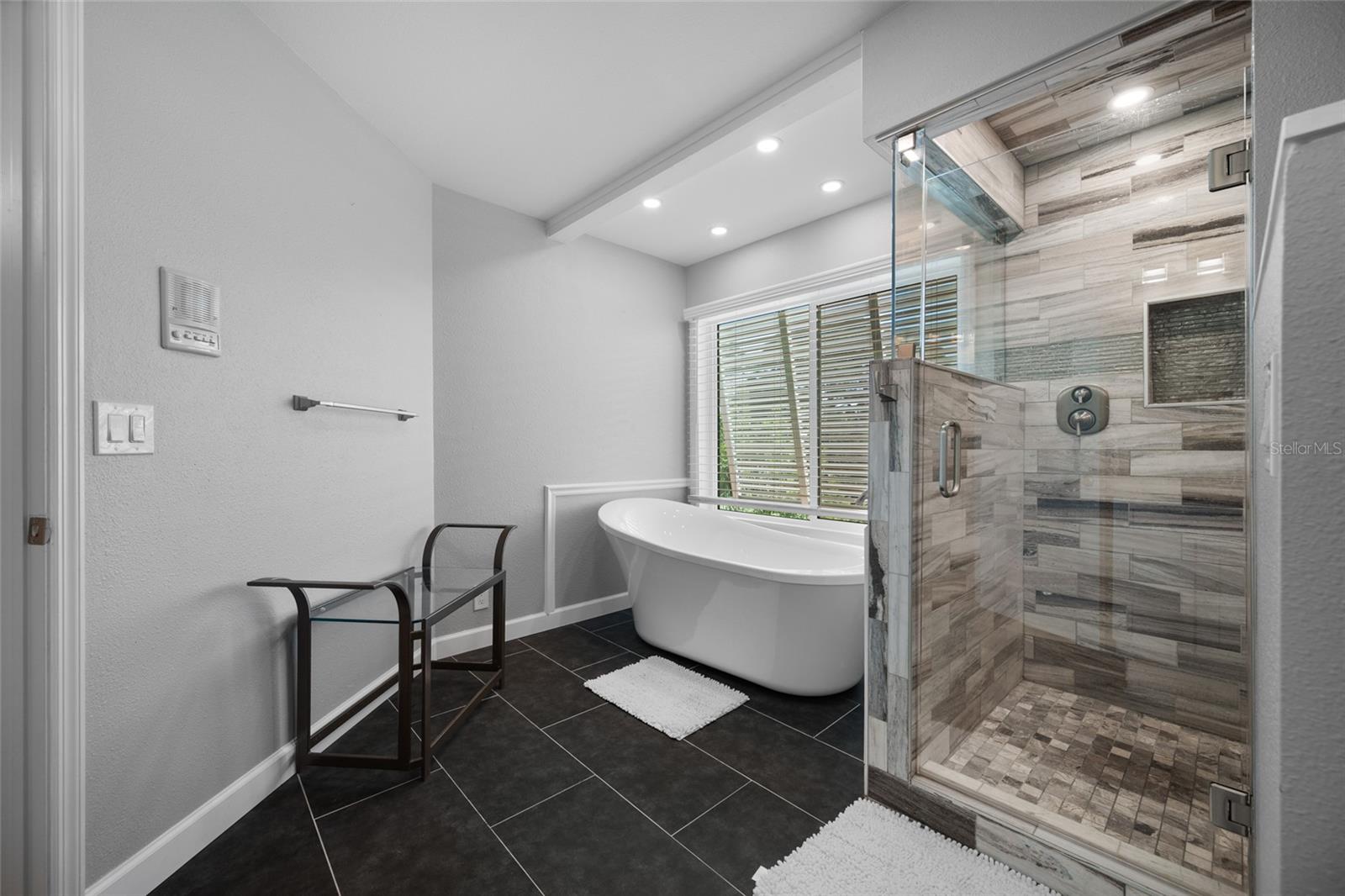 7239 HUNT CLUB LN — photo 97