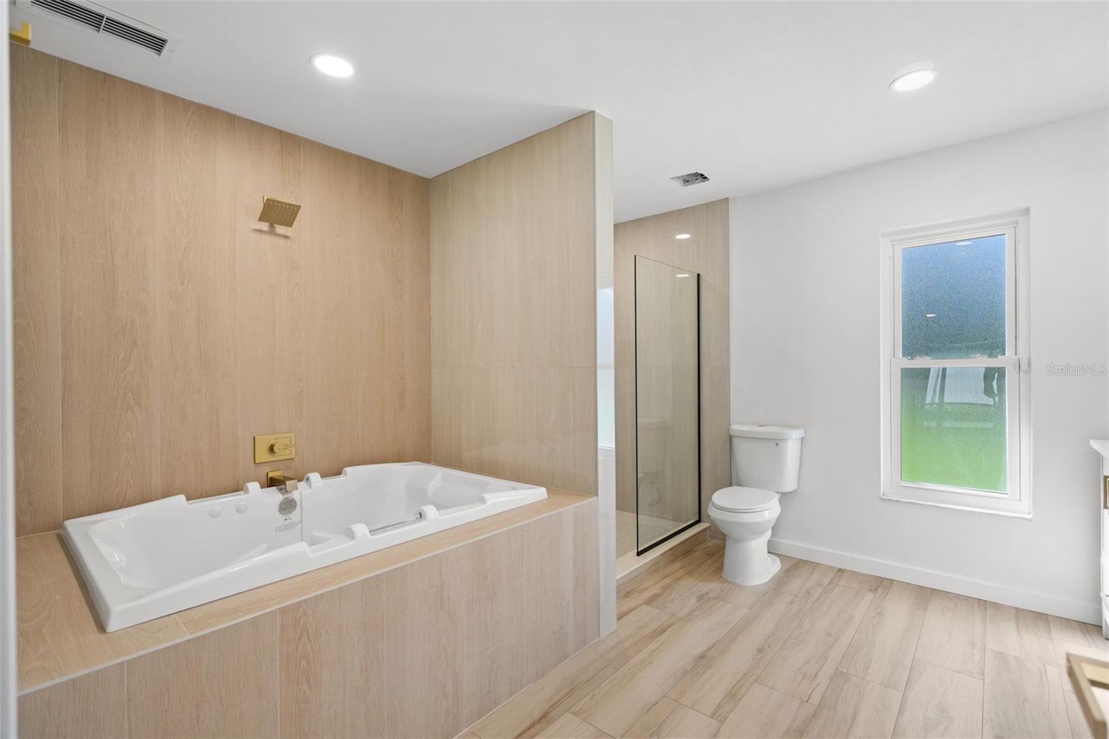 616 BROWN RD — photo 24
