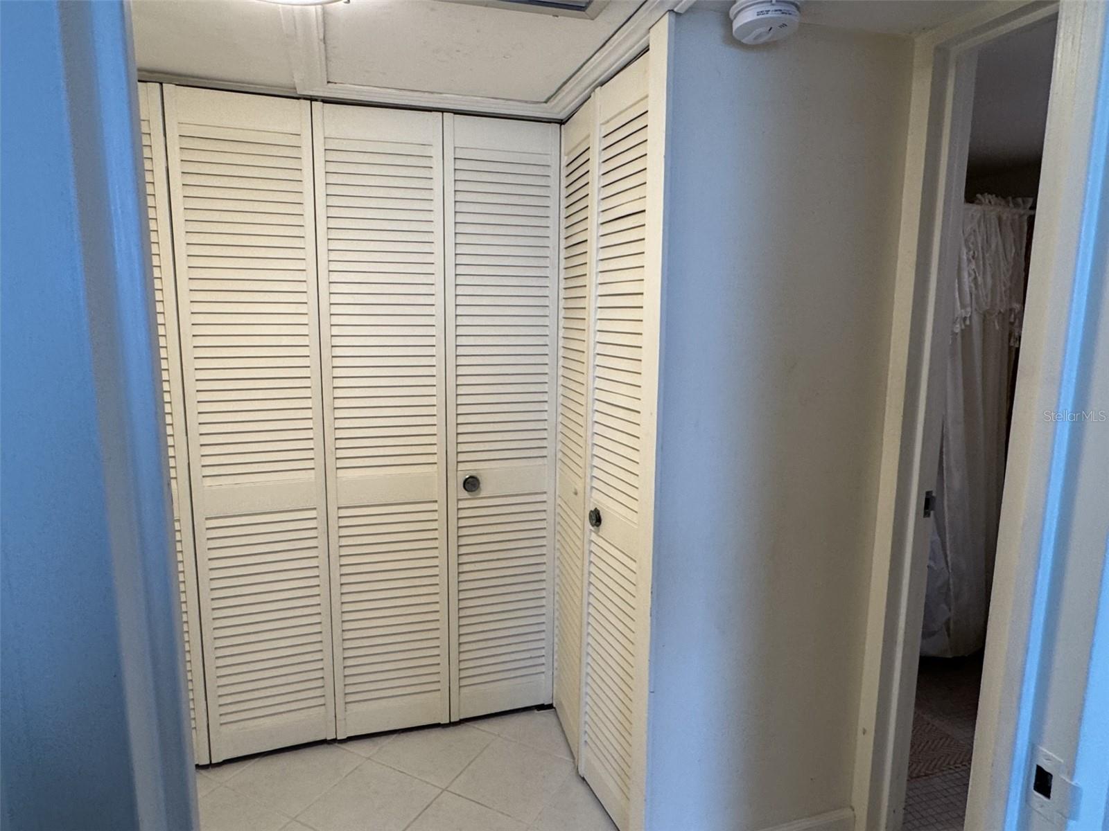33 S GULFSTREAM AVE #702 — photo 15