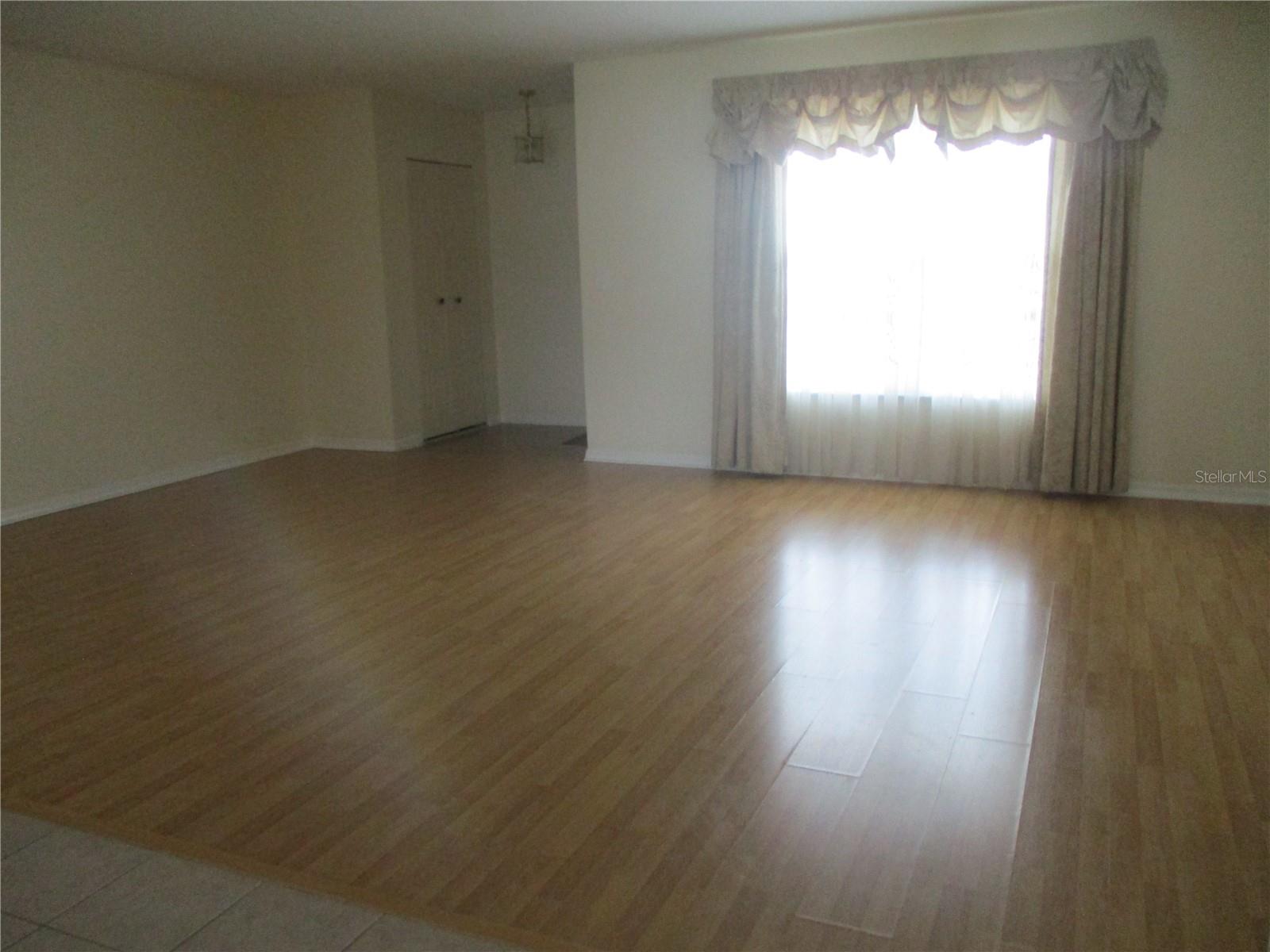 1703 CLOISTER DR — photo 2