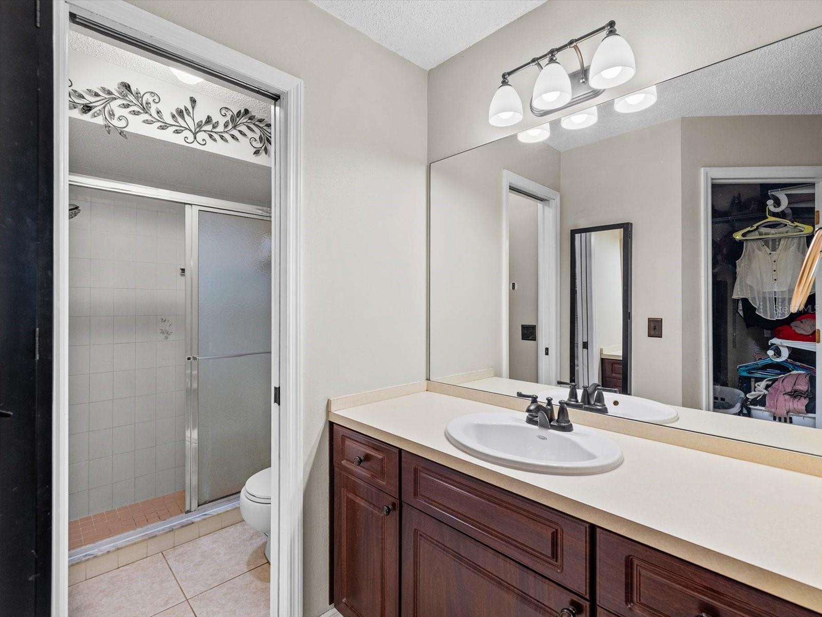 8350 ROYAL HART DR — photo 17