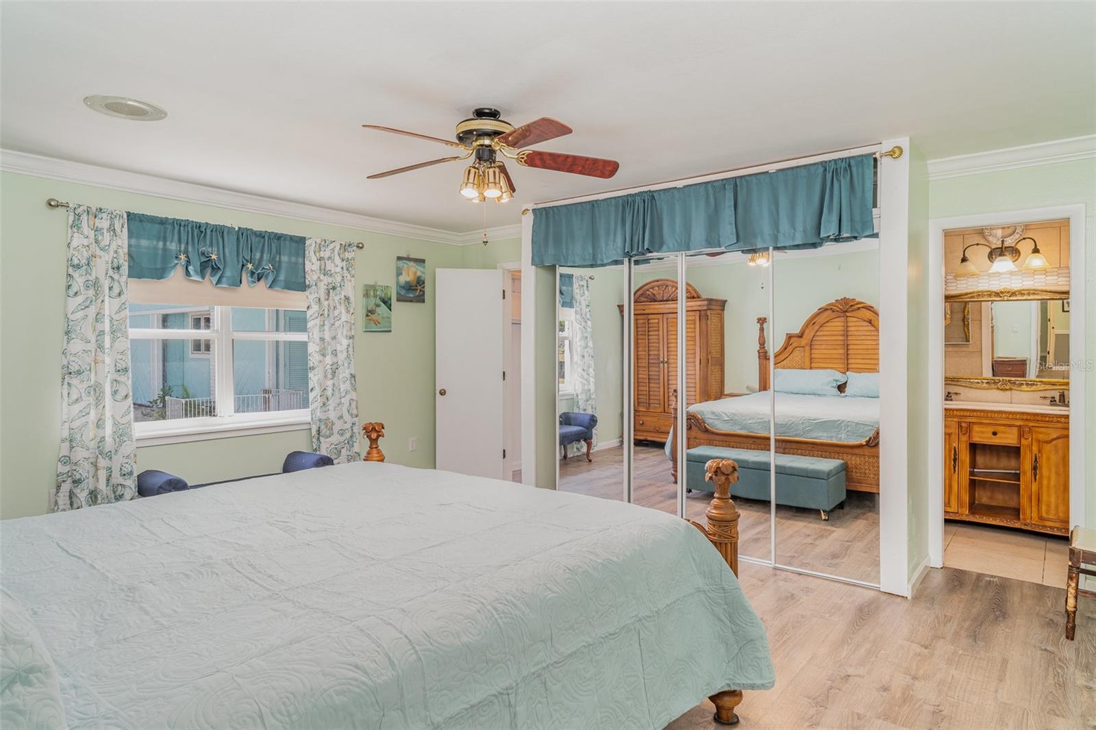 1305 GREENFIELD CIR — photo 17