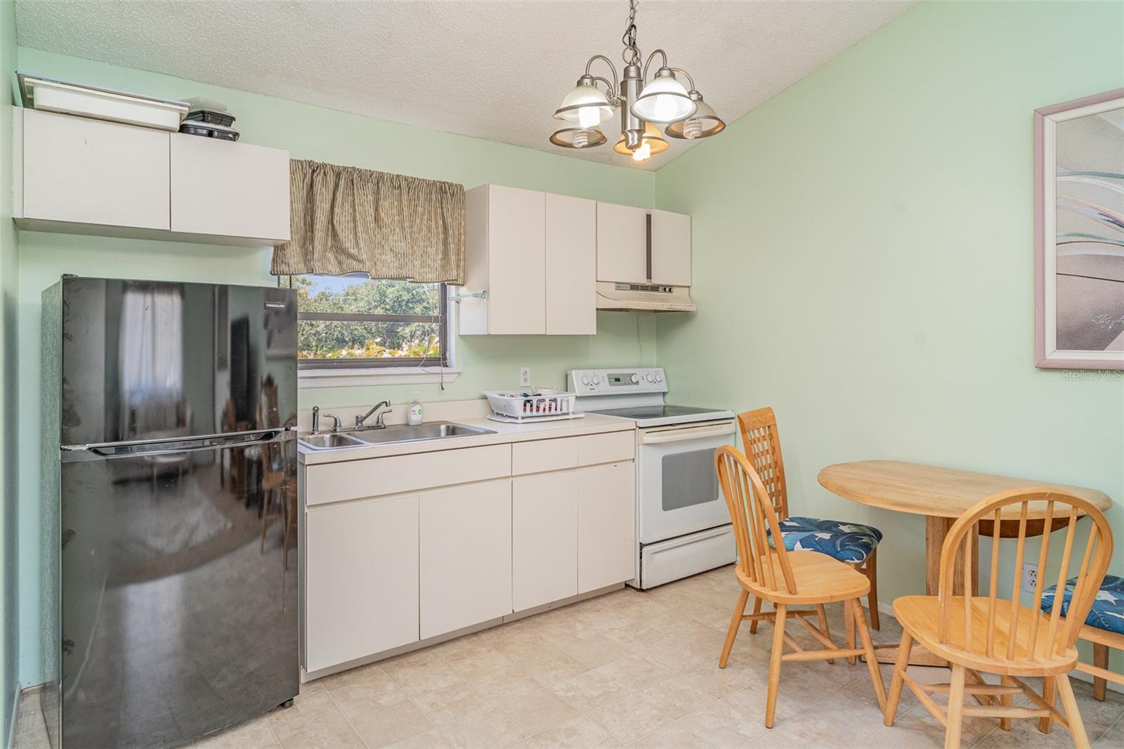 1305 GREENFIELD CIR — photo 25