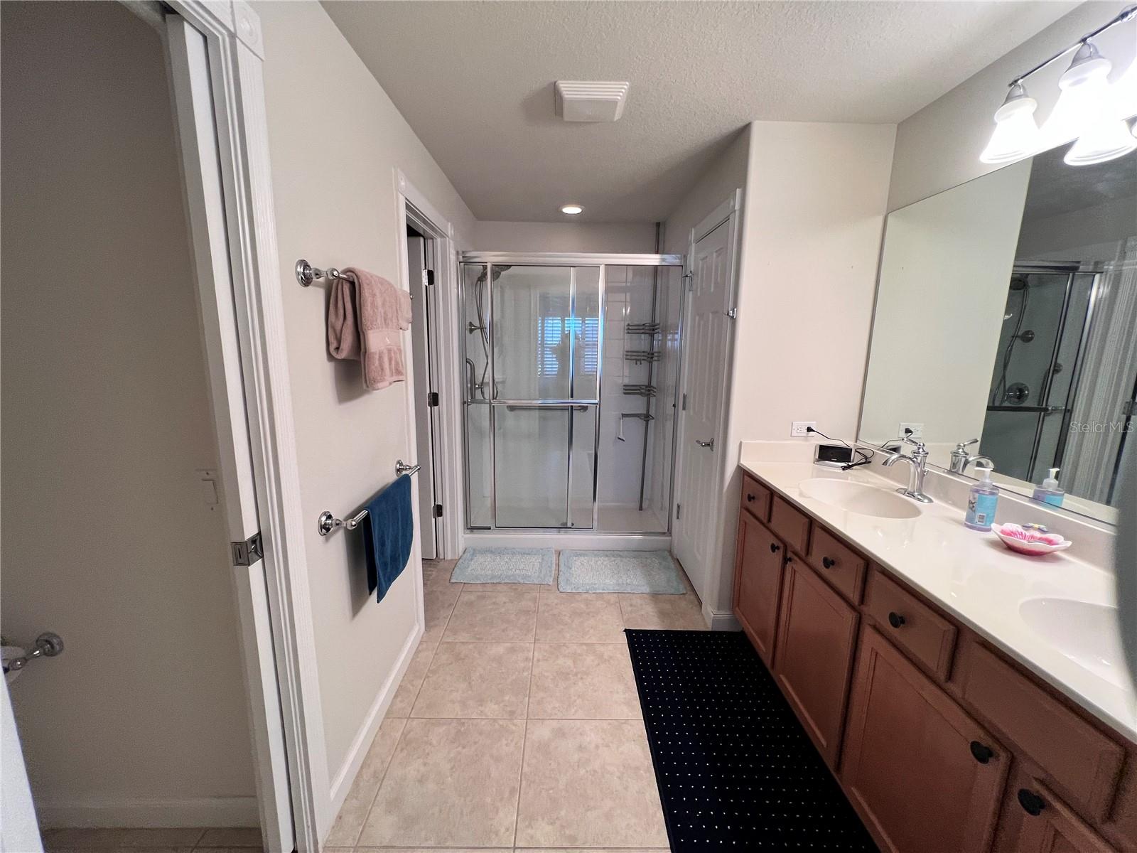 6058 BENEVENTO DR — photo 10
