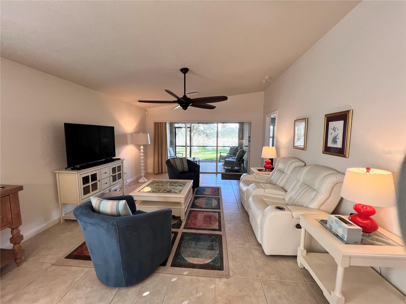 6058 BENEVENTO DR — photo 3