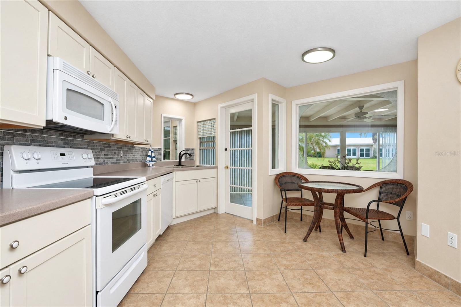 21 OAKWOOD DR N #21 — photo 25