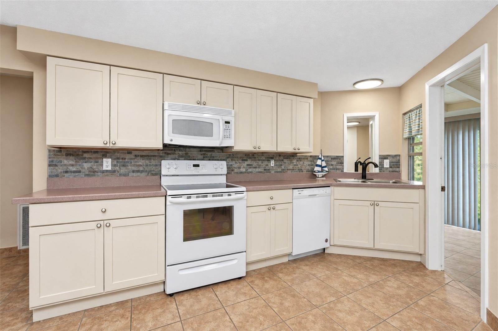 21 OAKWOOD DR N #21 — photo 21