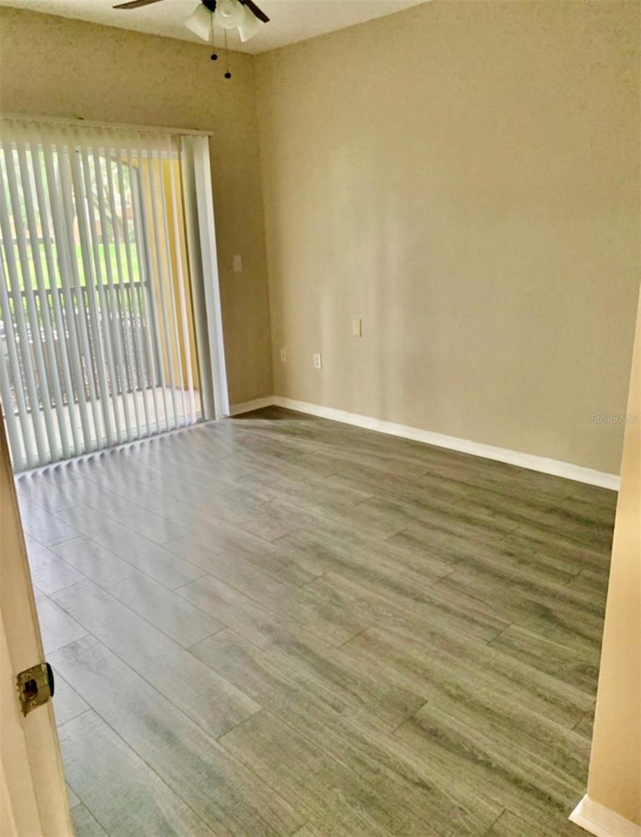 10123 COURTNEY PALMS BLVD #103 — photo 20