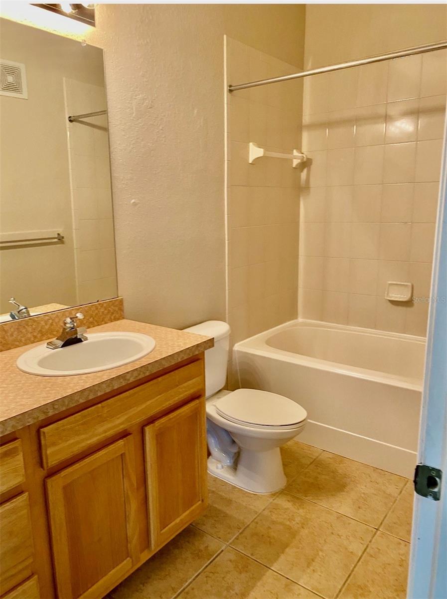 10123 COURTNEY PALMS BLVD #103 — photo 18