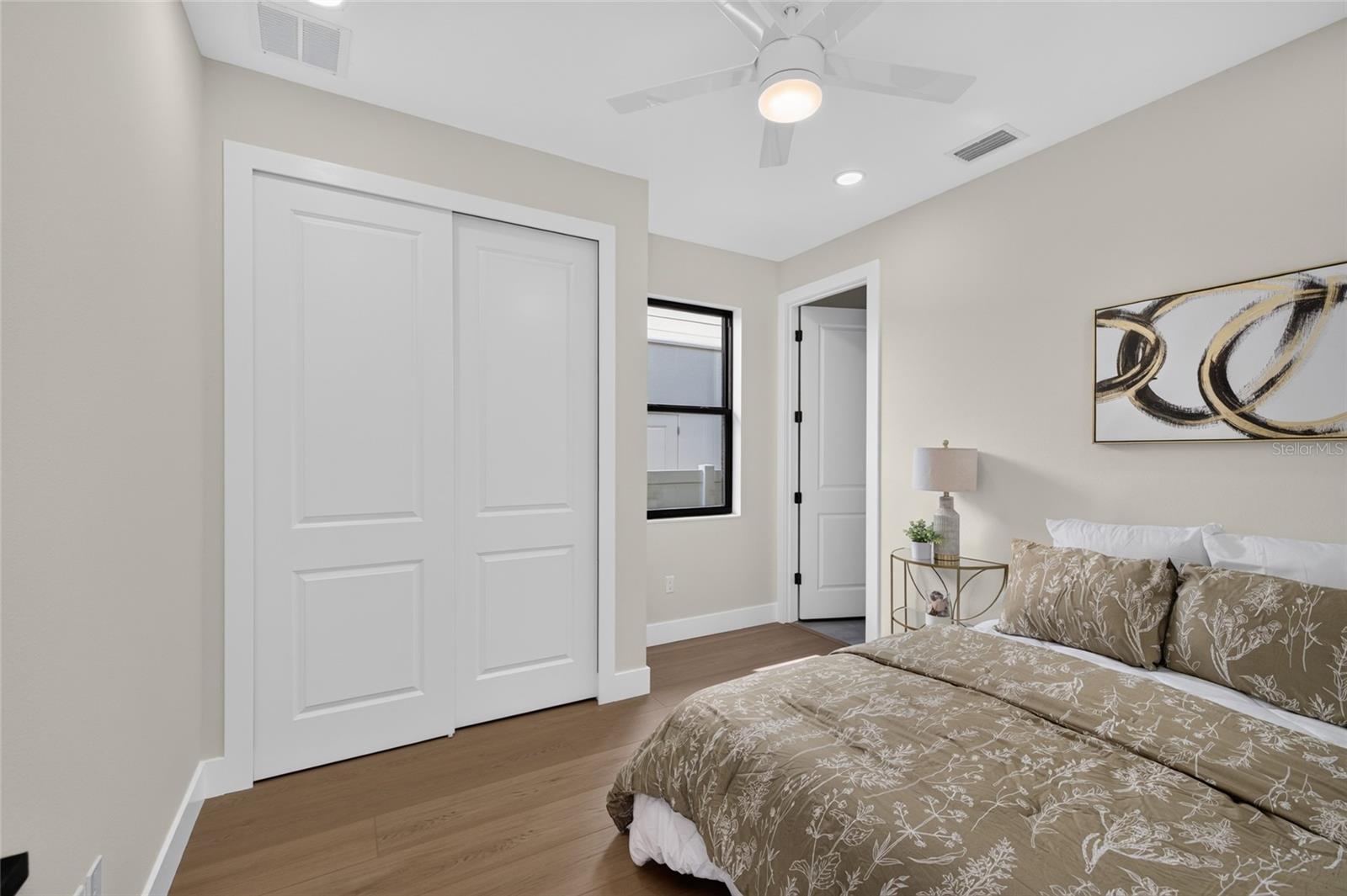 2601 N ALBANY AVE — photo 5