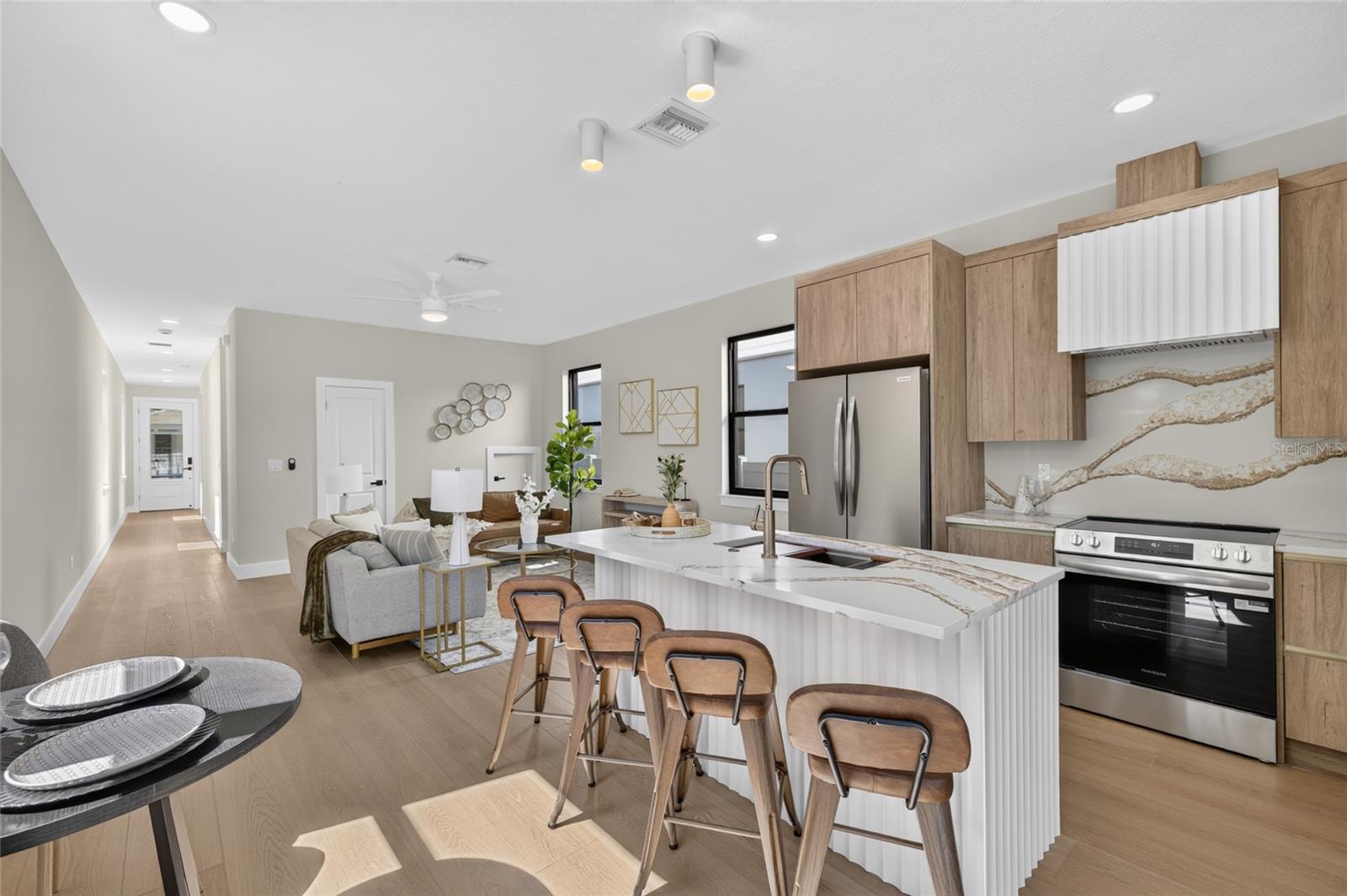 2601 N ALBANY AVE — photo 16