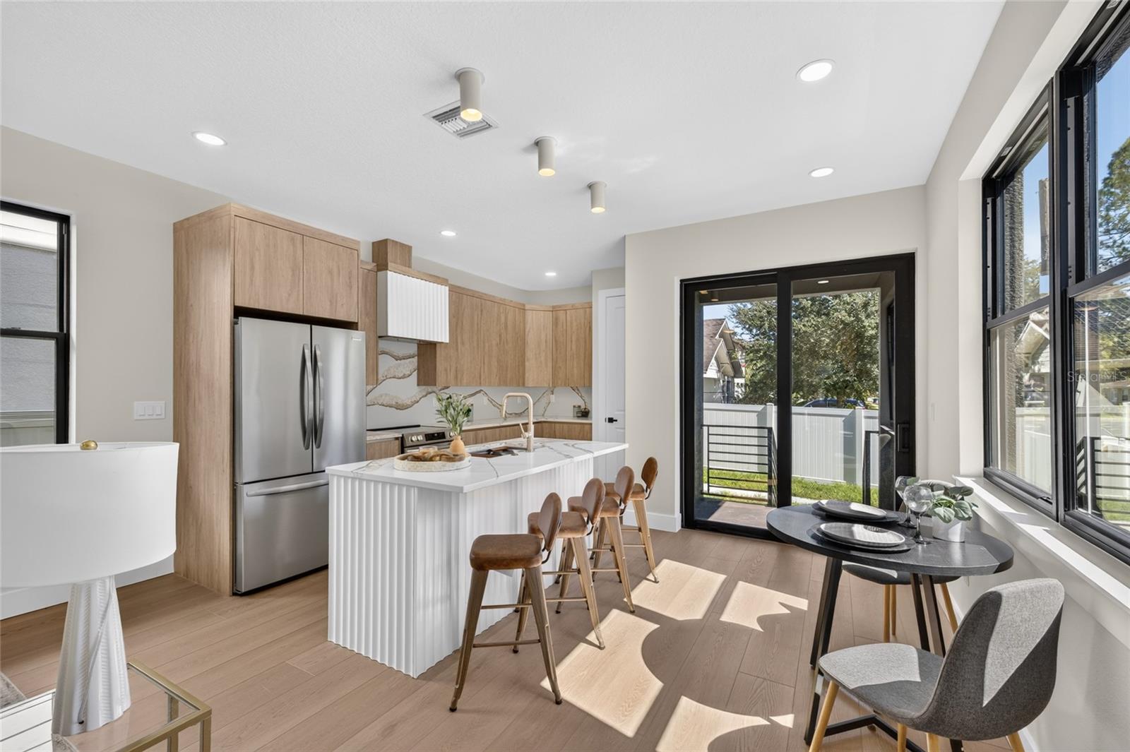 2601 N ALBANY AVE — photo 12