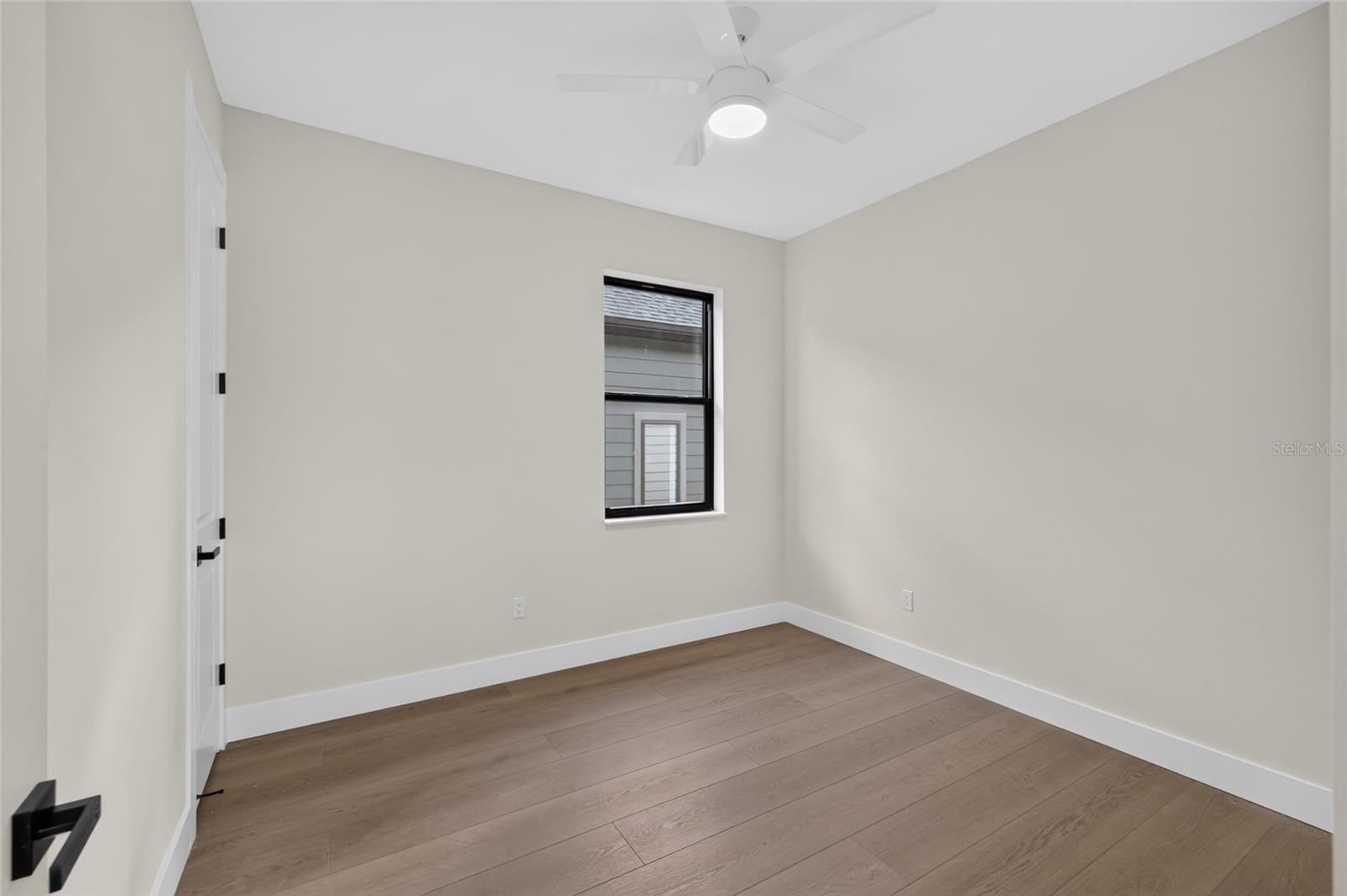 2601 N 1/2 ALBANY AVE — photo 26