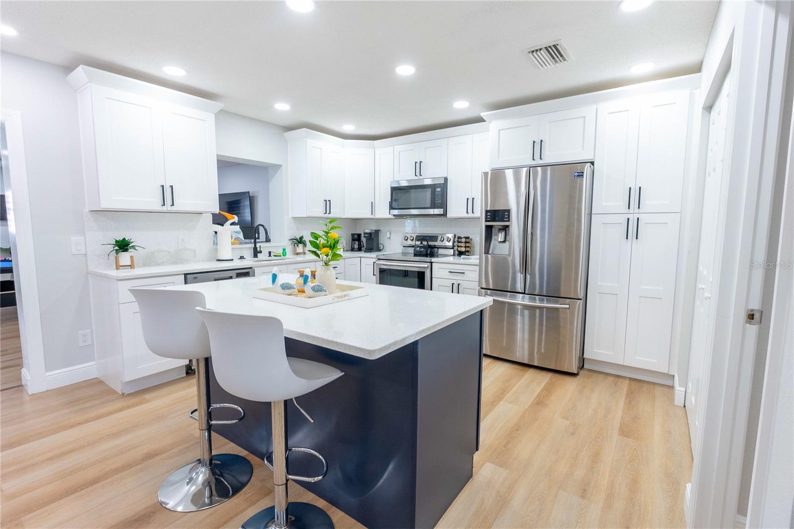 6727 SWAIN AVE — photo 7