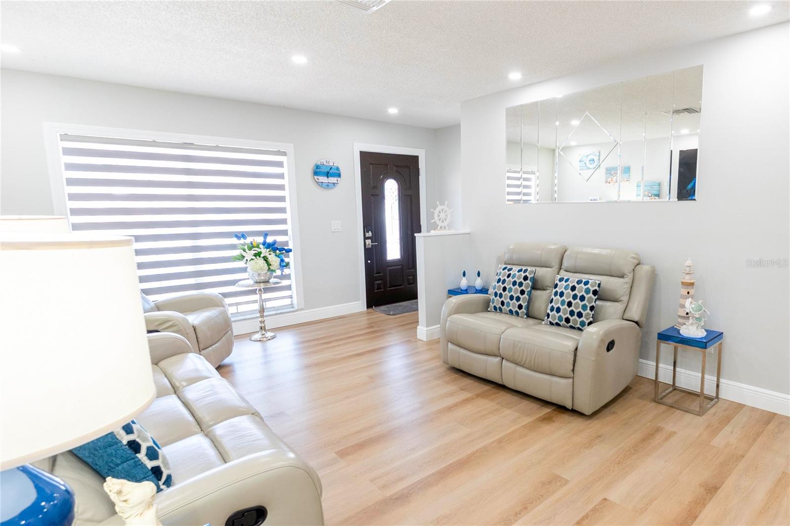 6727 SWAIN AVE — photo 3
