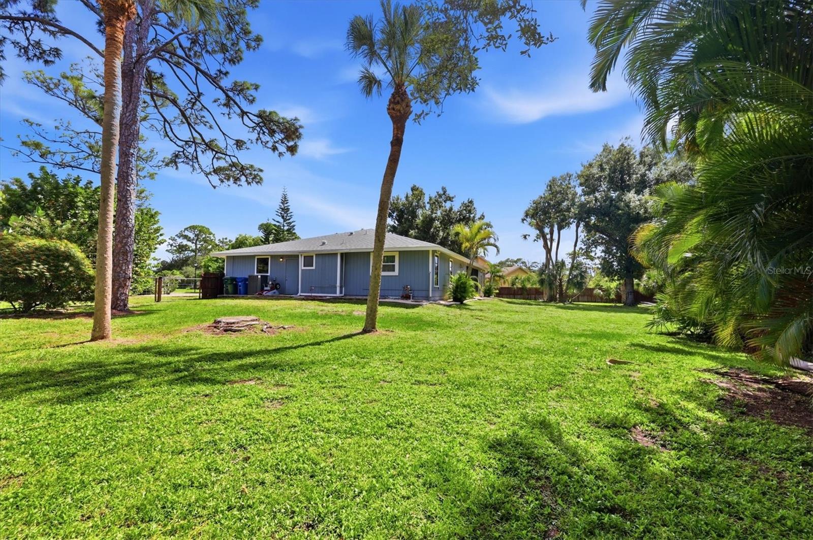 338 PINE GLEN CT — photo 40