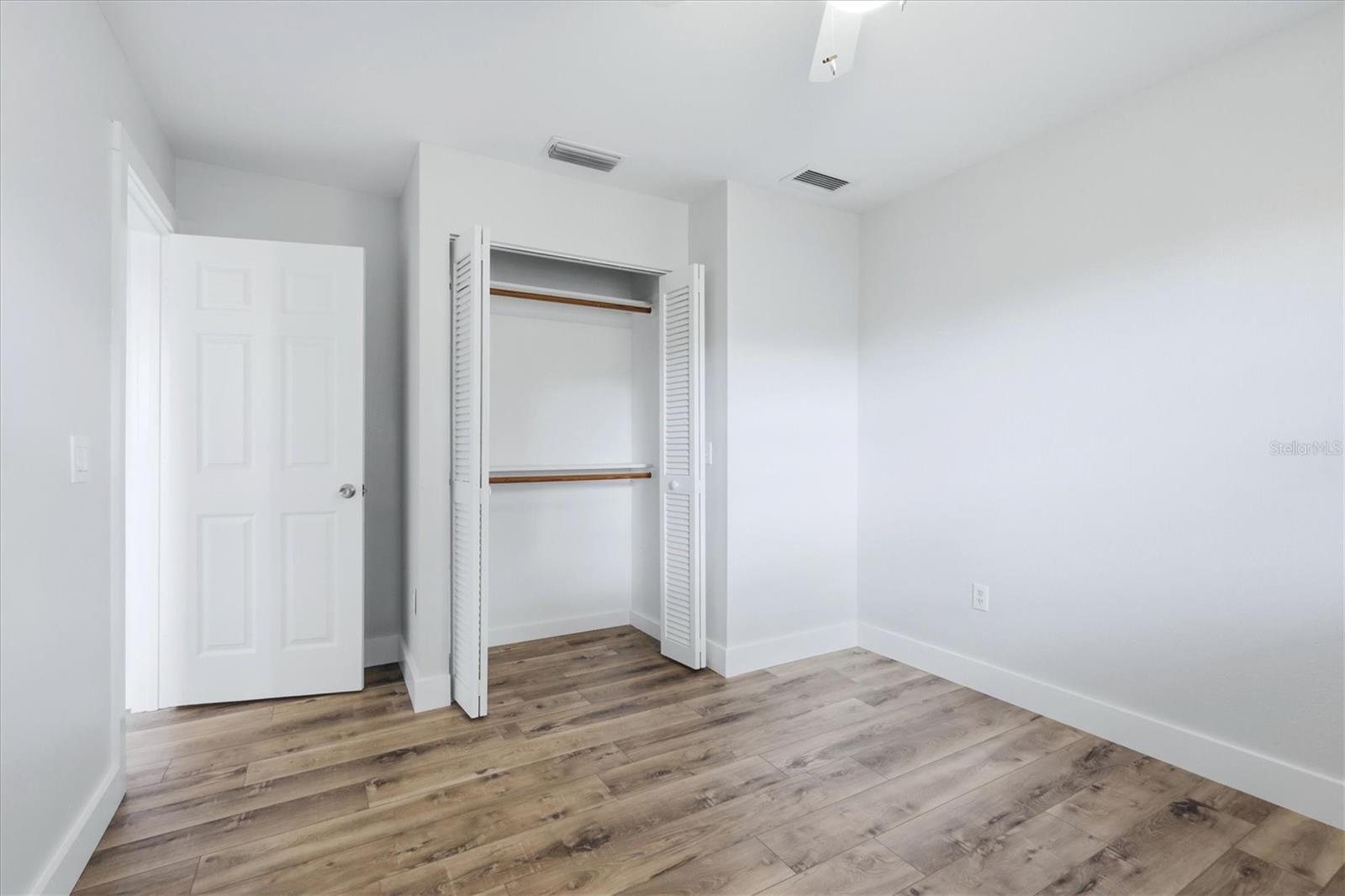 338 PINE GLEN CT — photo 34