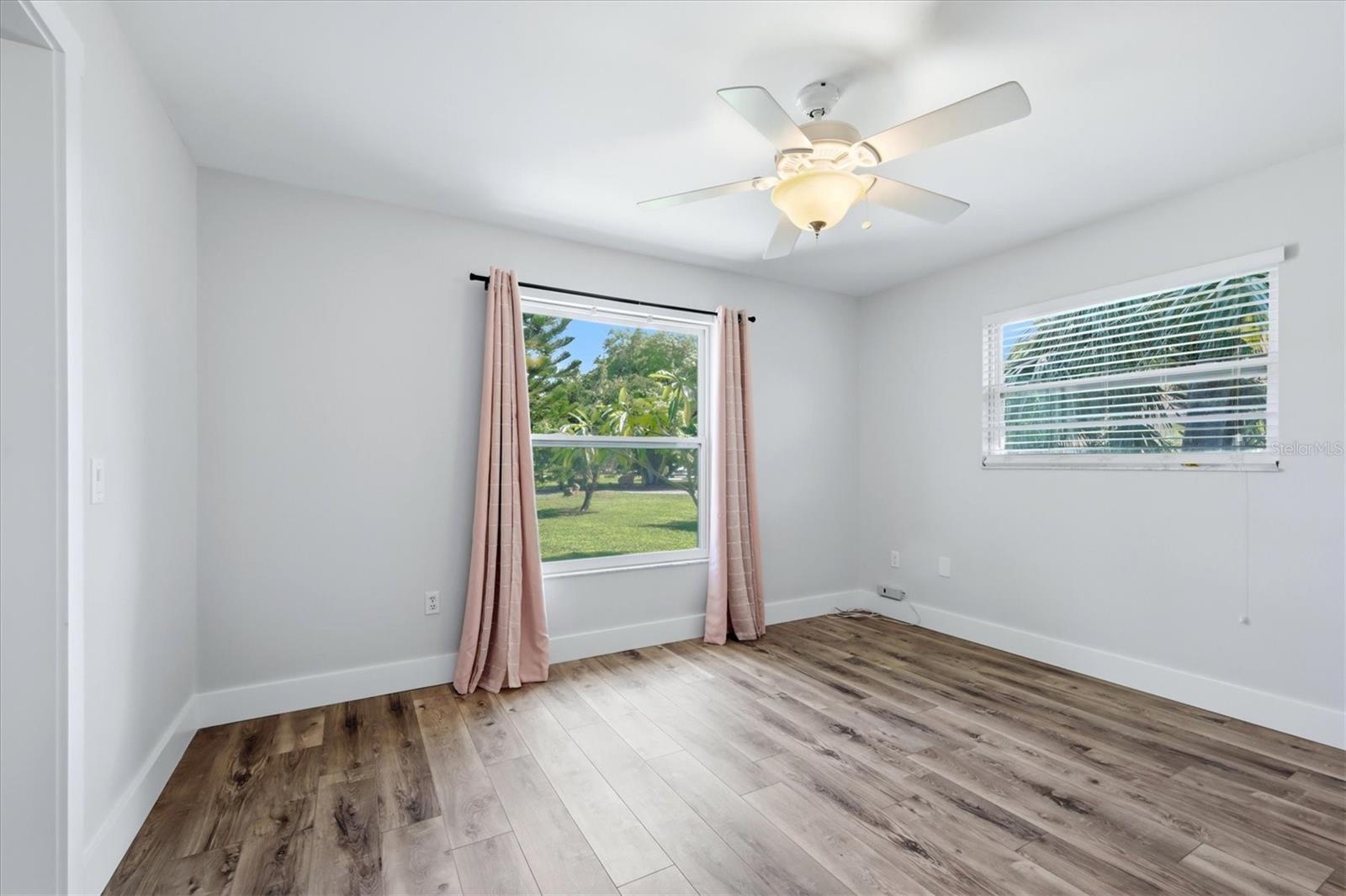 338 PINE GLEN CT — photo 26