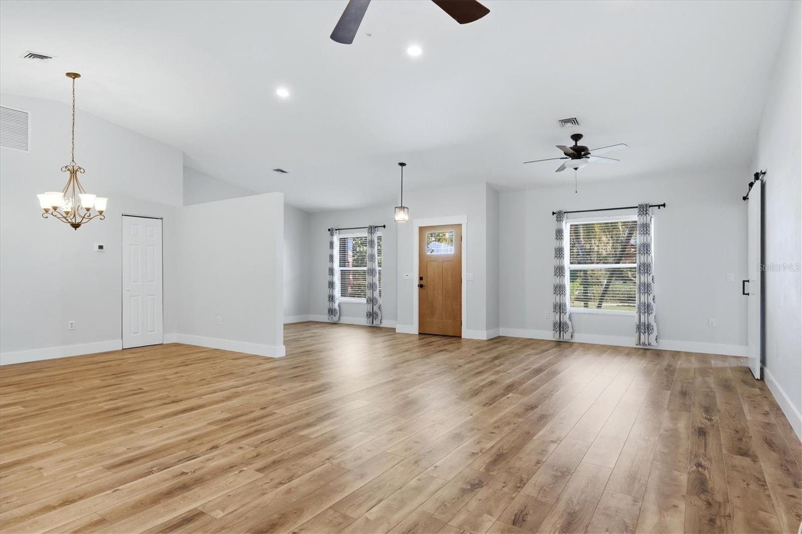 338 PINE GLEN CT — photo 13