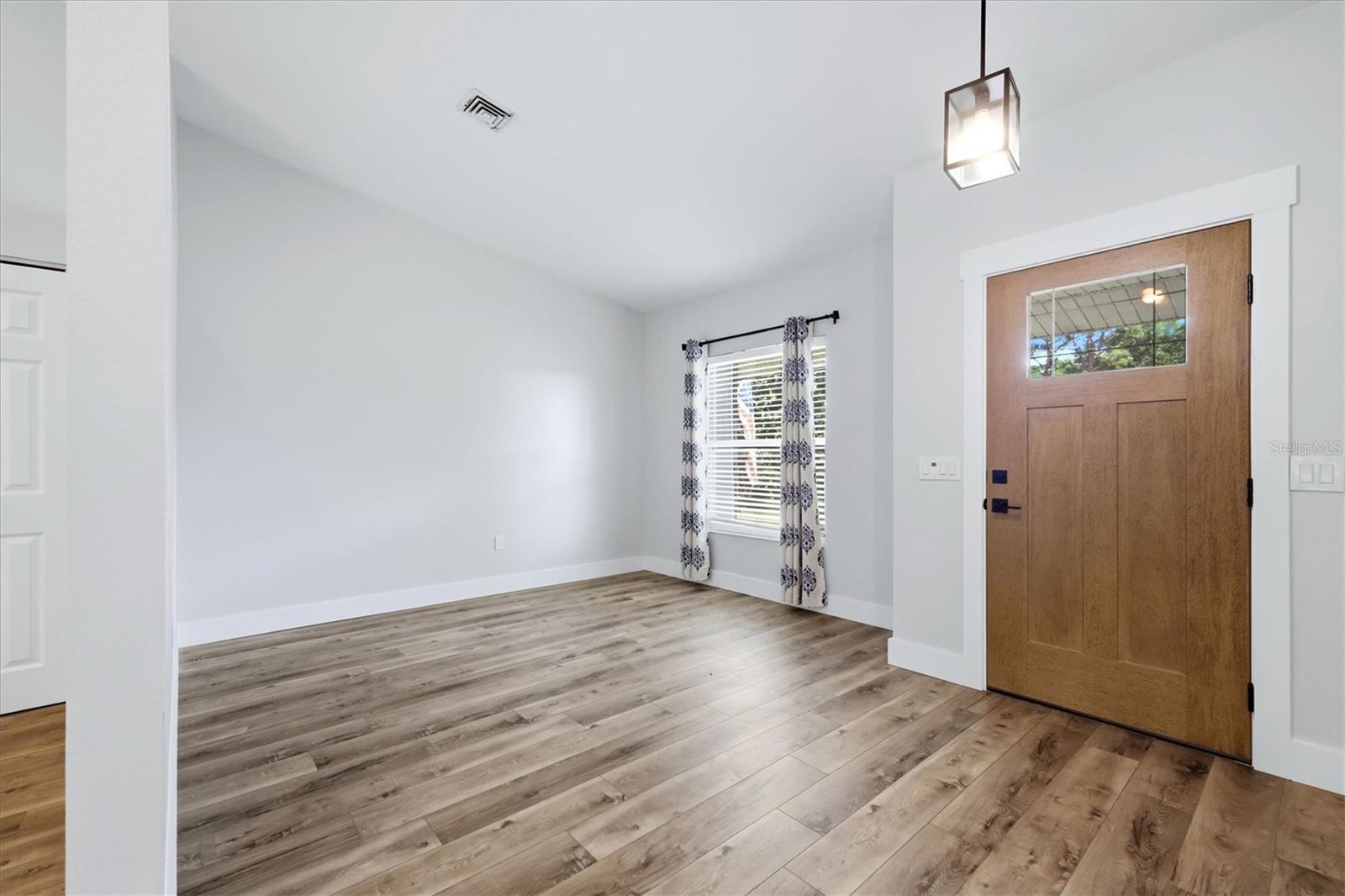 338 PINE GLEN CT — photo 8