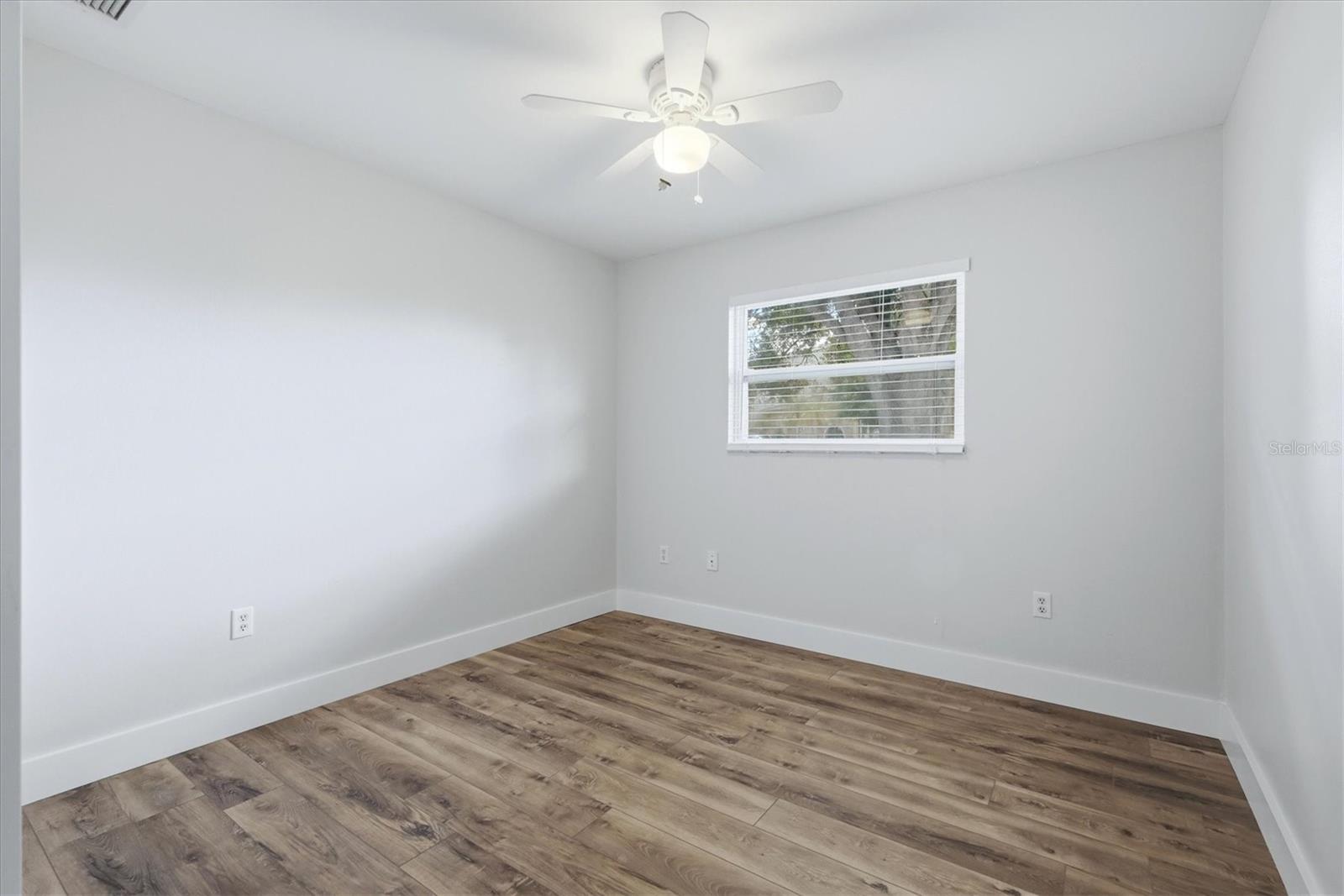338 PINE GLEN CT — photo 32