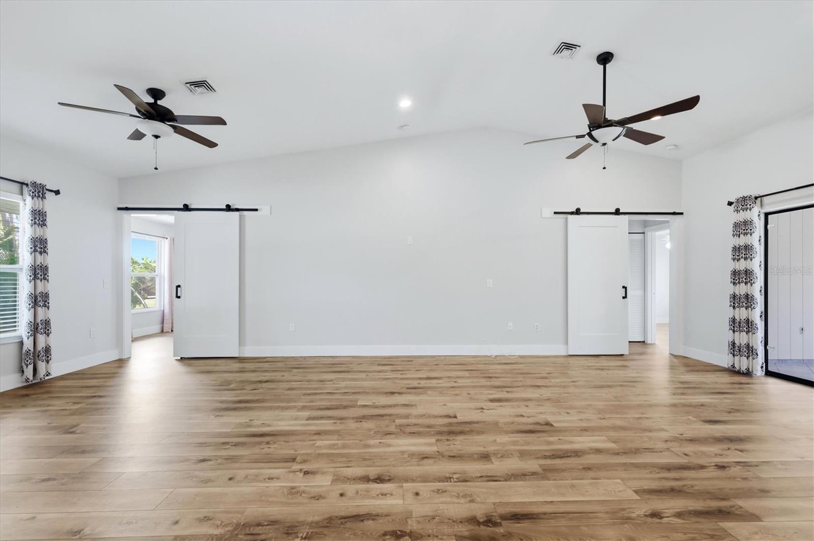338 PINE GLEN CT — photo 12