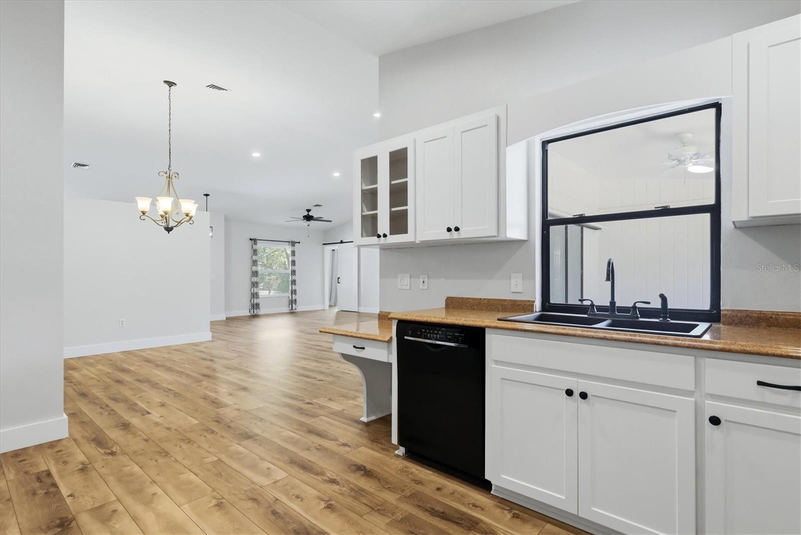 338 PINE GLEN CT — photo 18