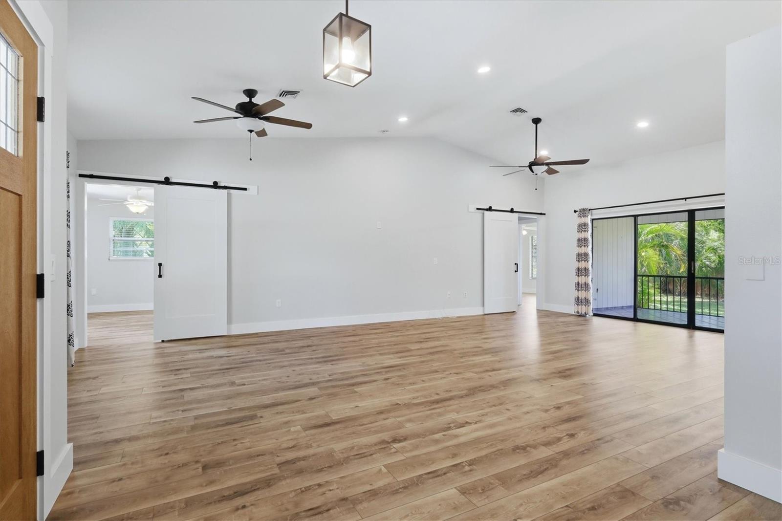 338 PINE GLEN CT — photo 11