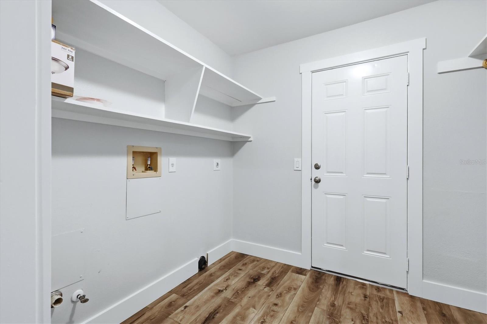 338 PINE GLEN CT — photo 35