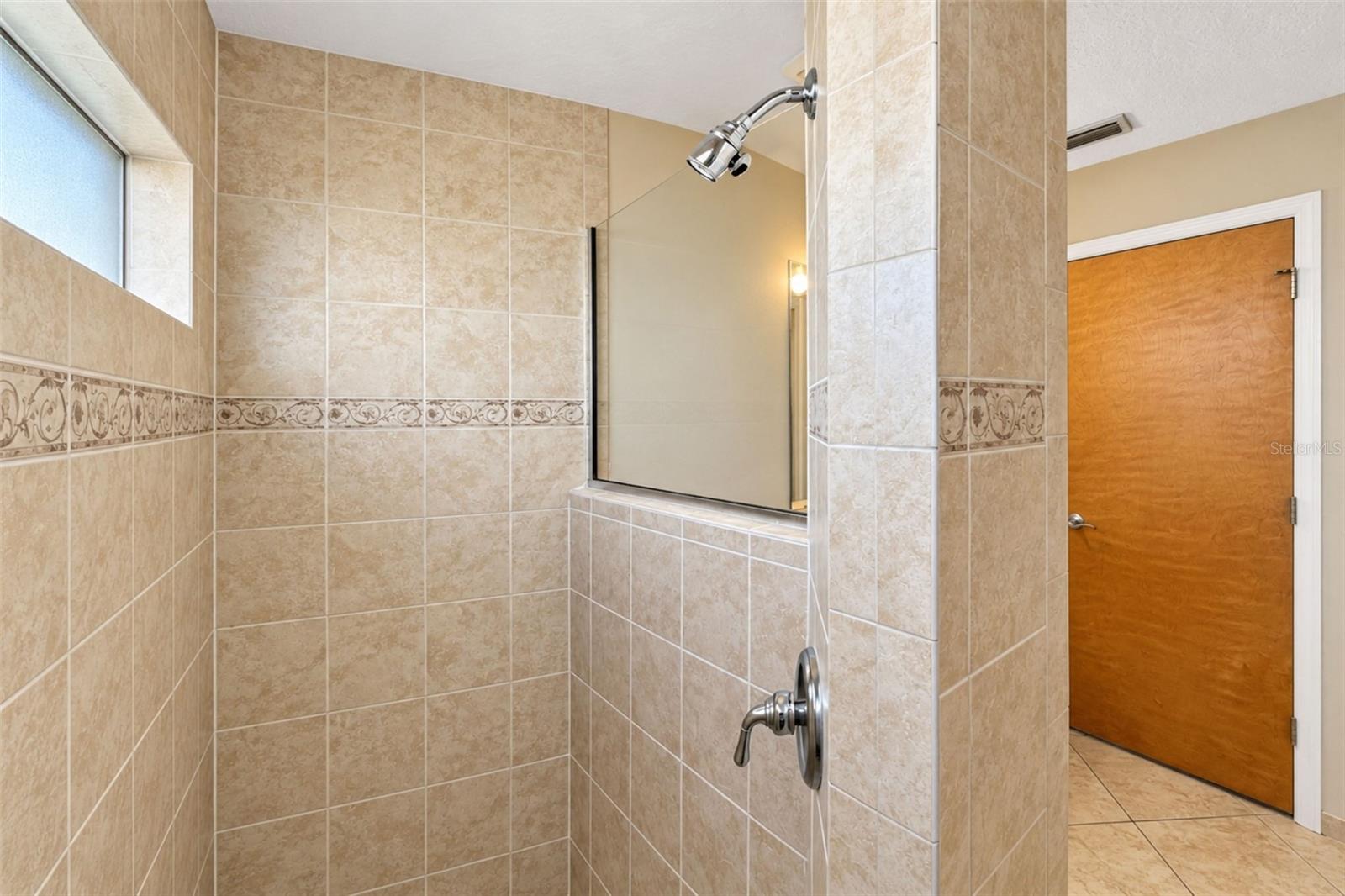 1881 NEPTUNE DR — photo 54