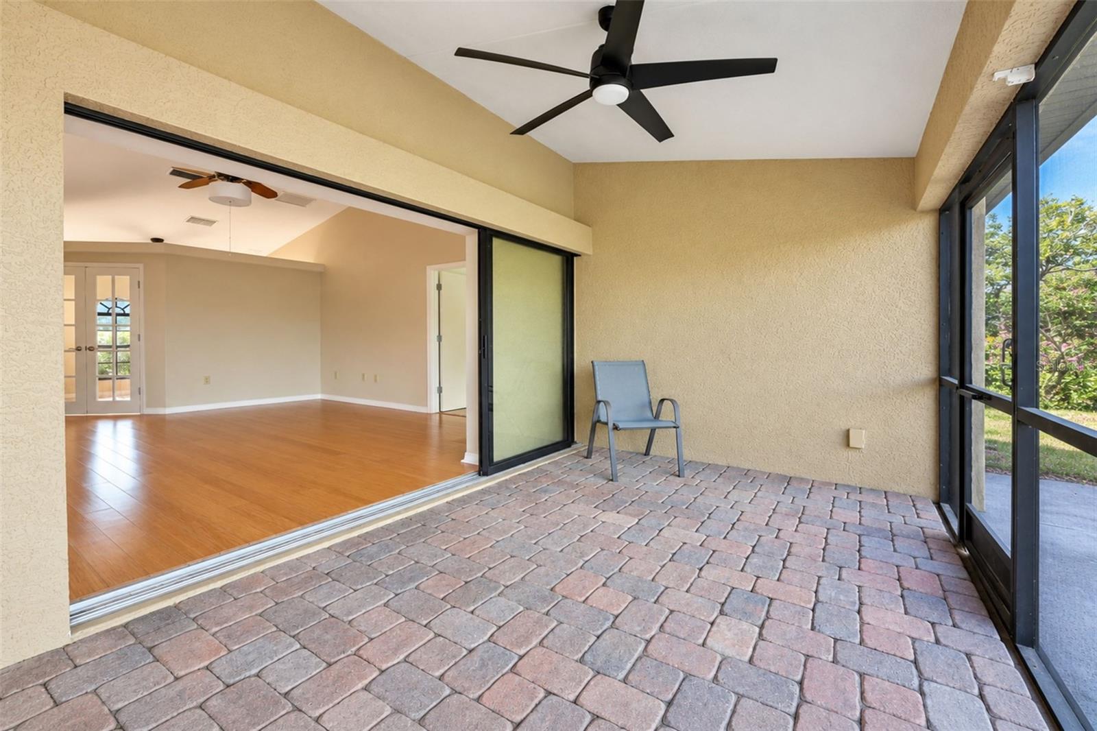 1881 NEPTUNE DR — photo 13