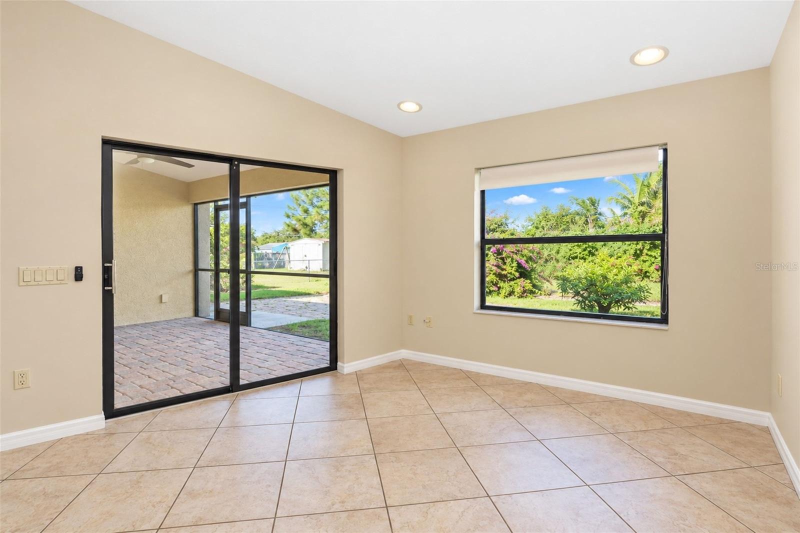 1881 NEPTUNE DR — photo 30