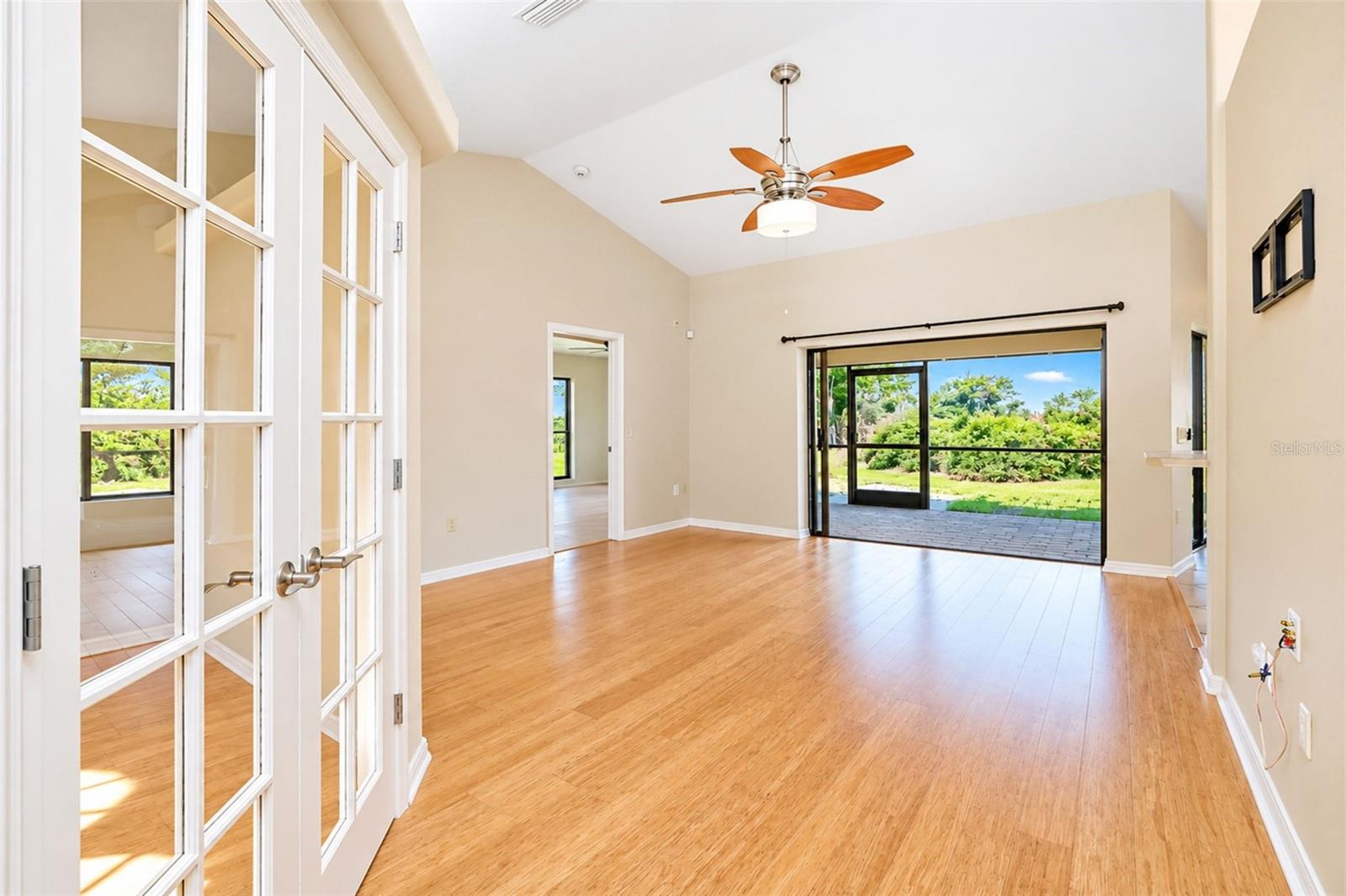 1881 NEPTUNE DR — photo 5