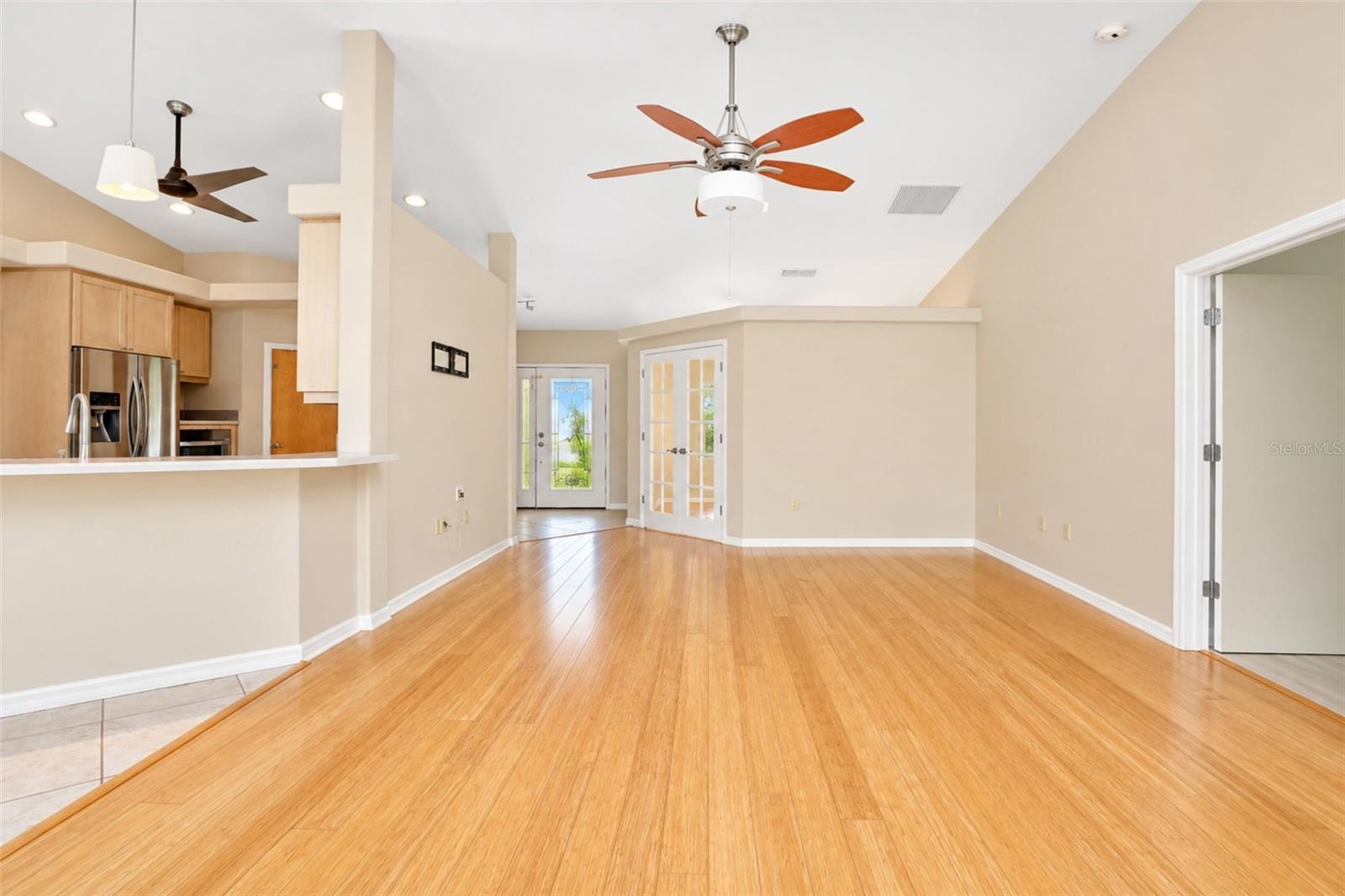 1881 NEPTUNE DR — photo 15