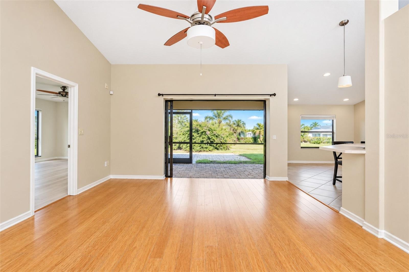 1881 NEPTUNE DR — photo 7