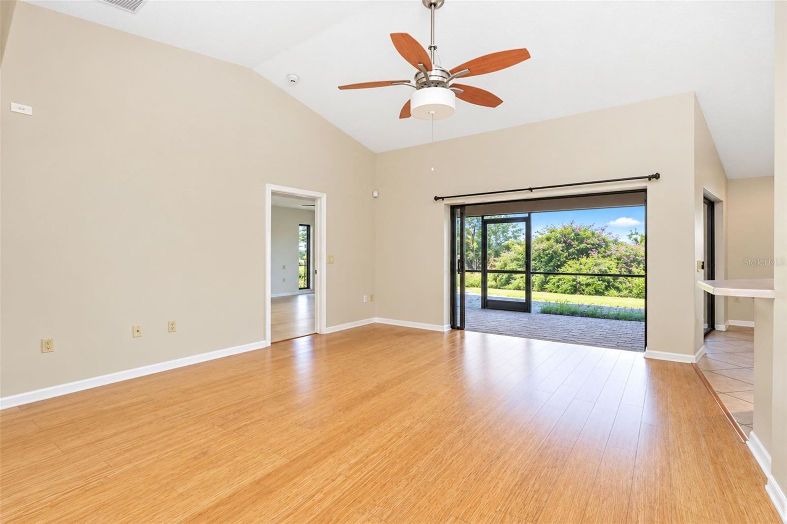 1881 NEPTUNE DR — photo 6