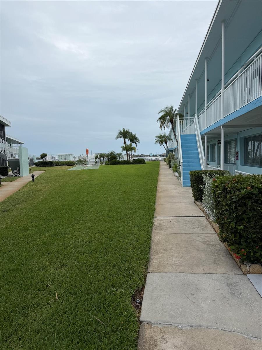1834 SHORE DR S #4 — photo 3