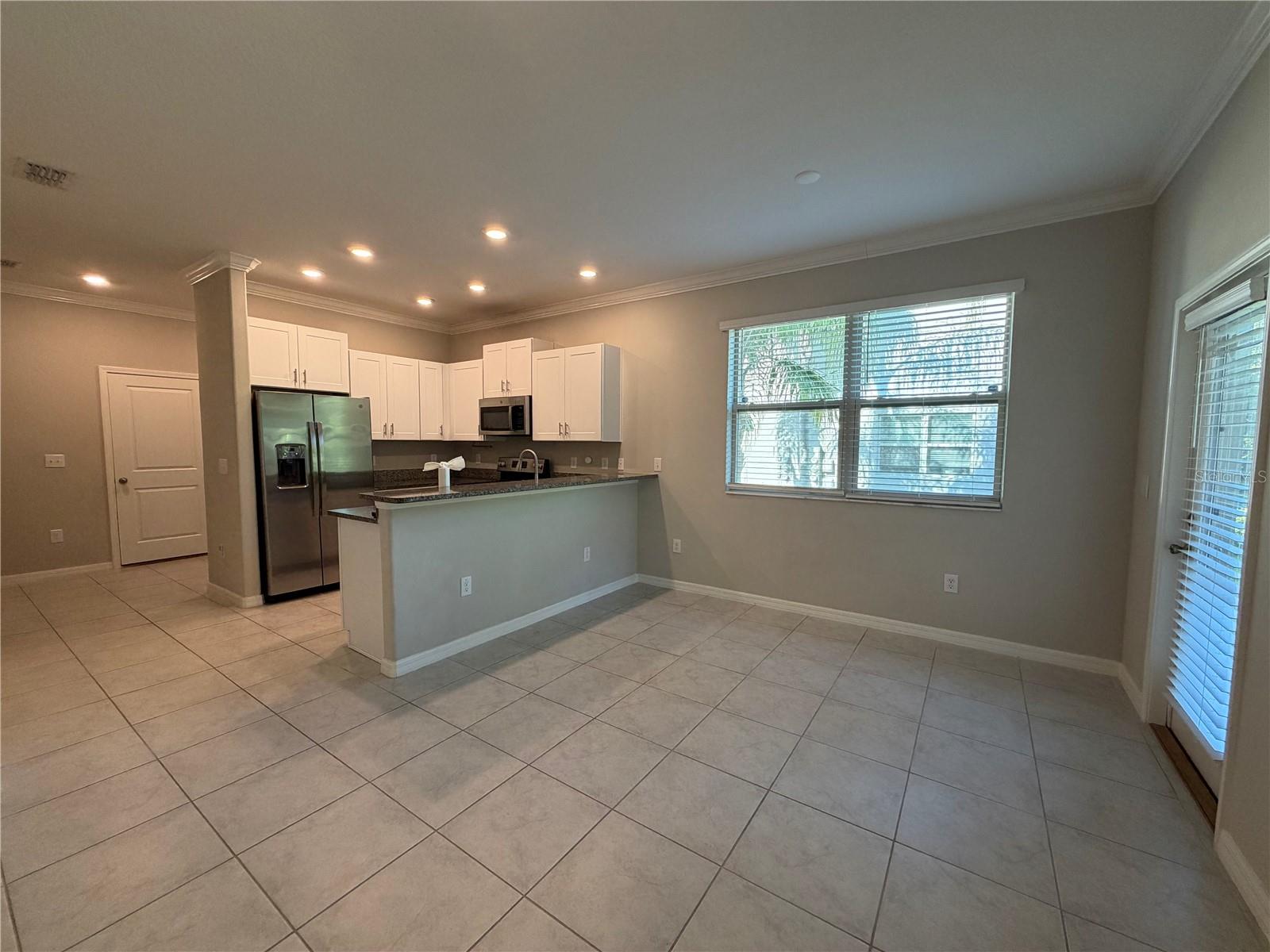 9650 PEMBROOKE PINES DR — photo 7