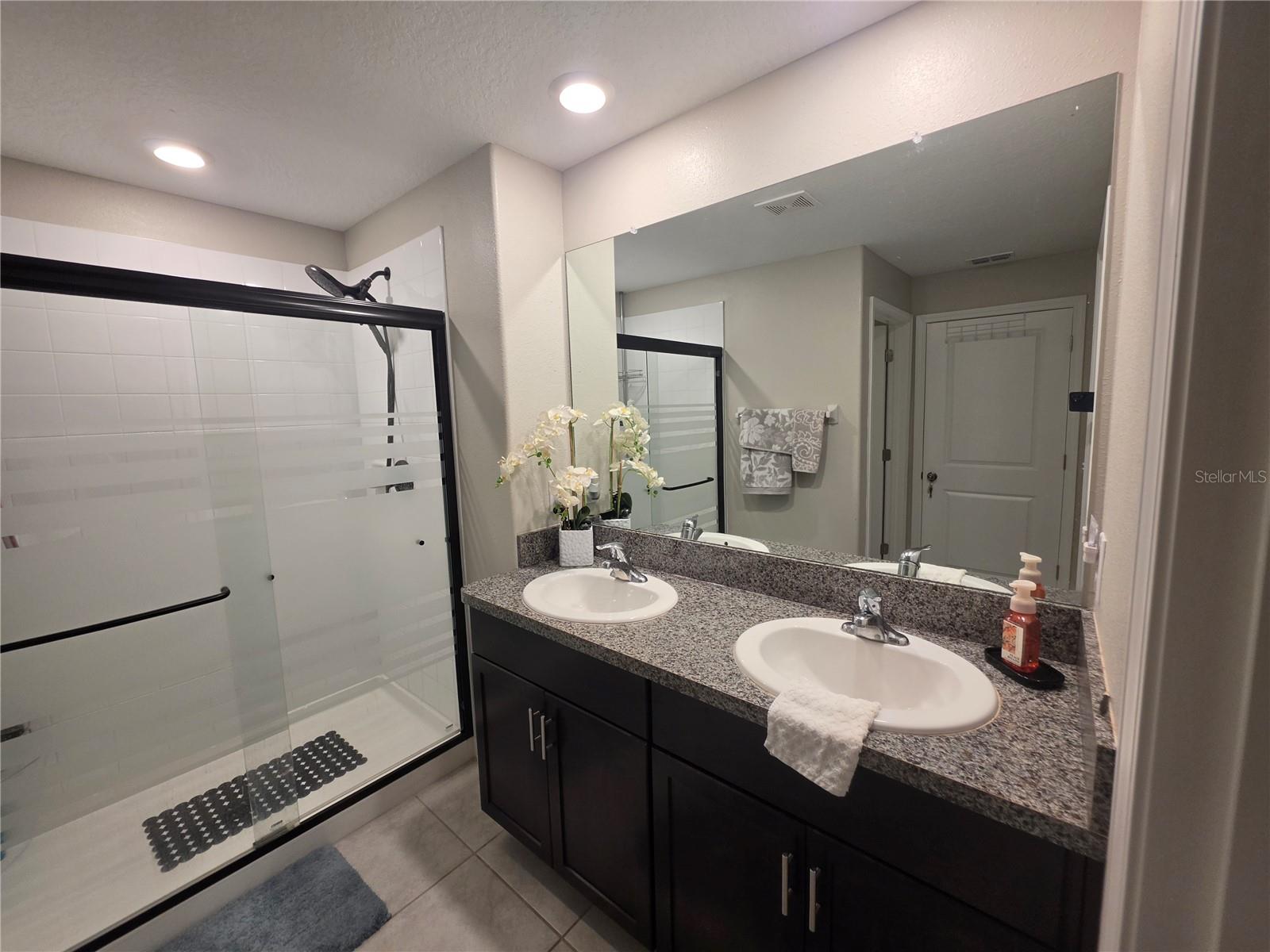 16770 DELIA ST — photo 22