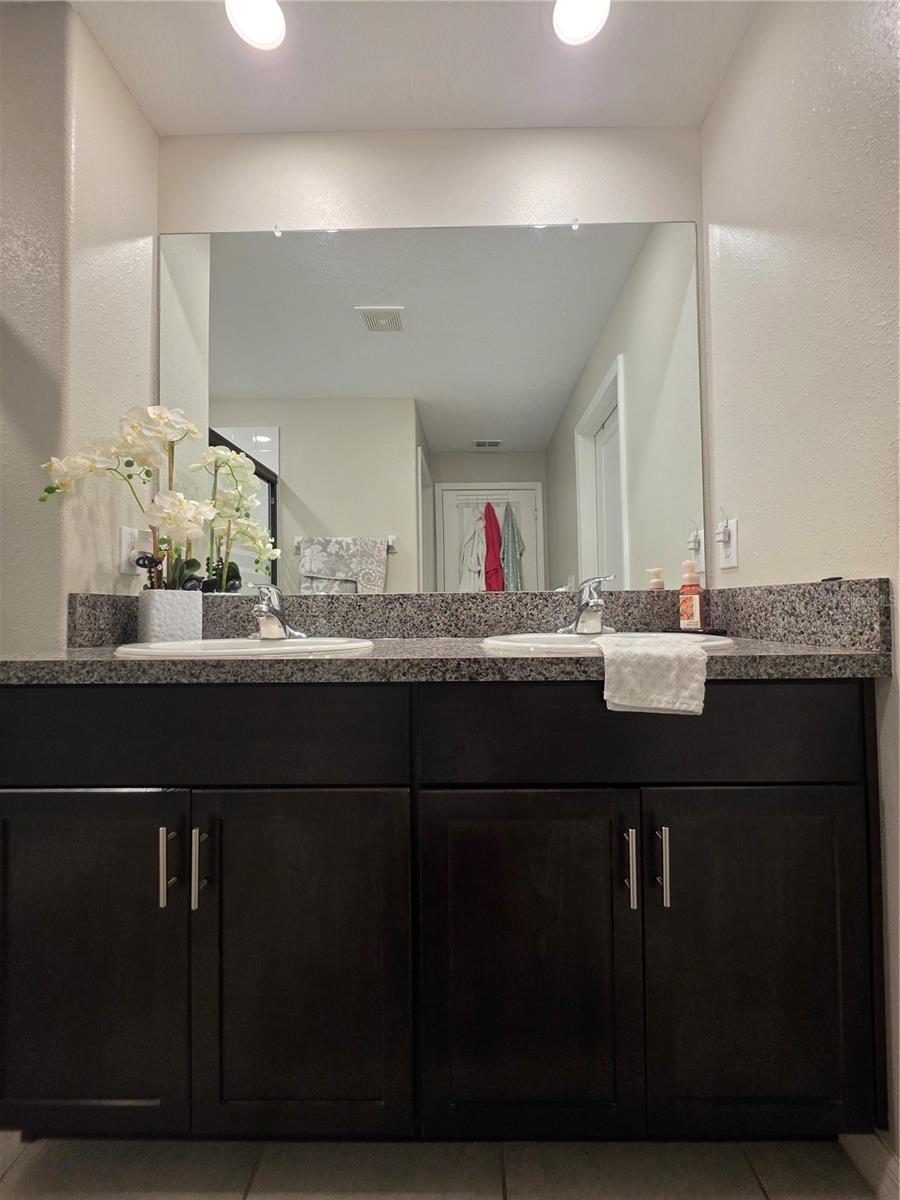 16770 DELIA ST — photo 24