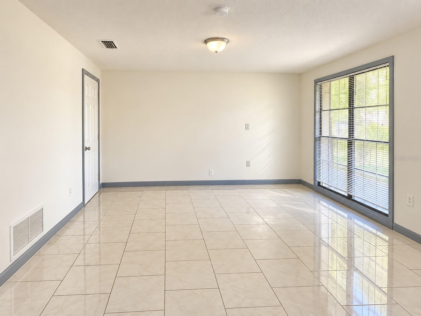 3004 ARROW ST — photo 4