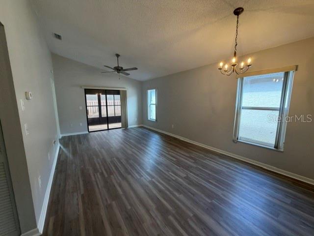 6615 CROSSBOW LN — photo 8