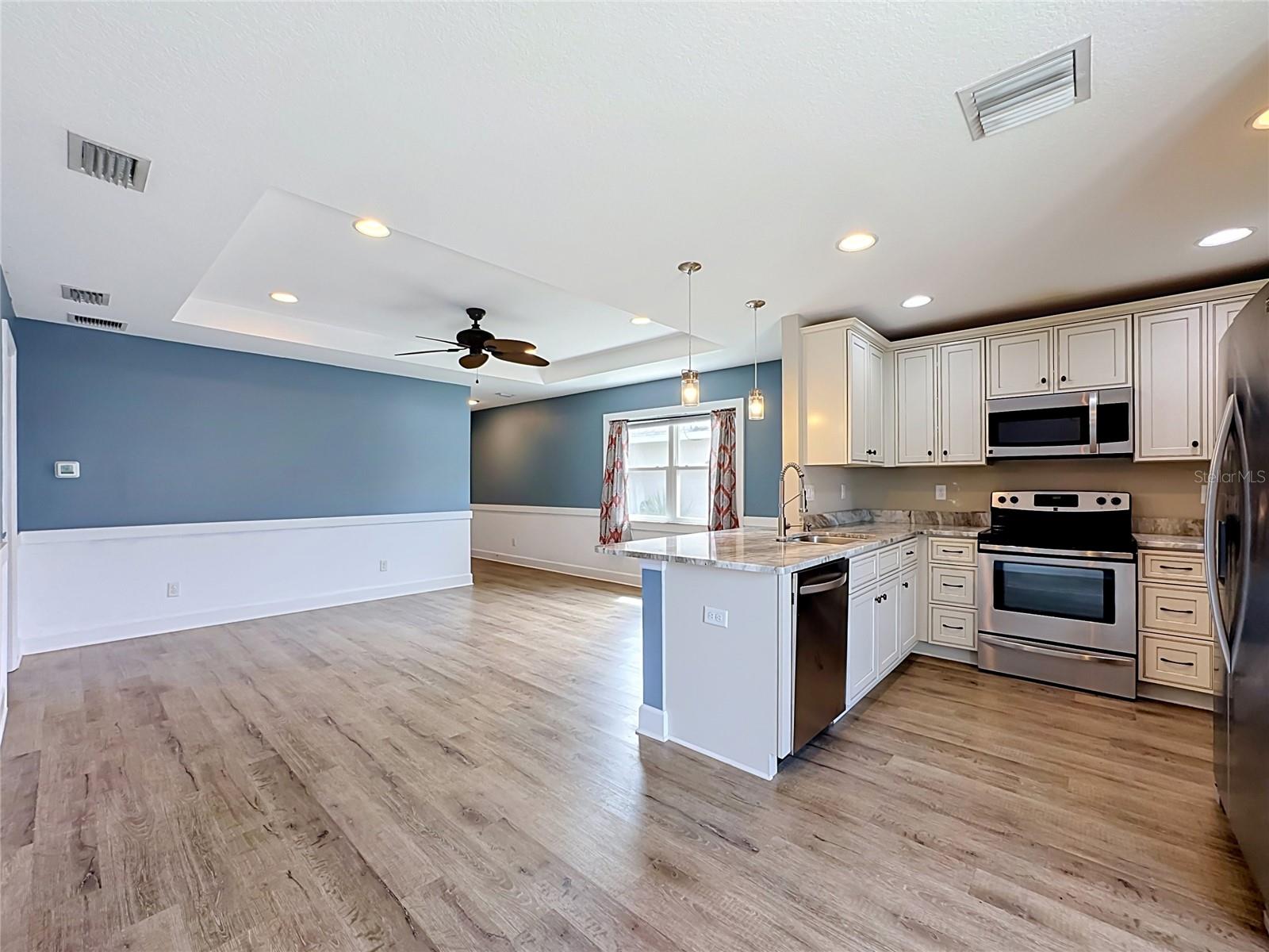 812 33RD ST W — photo 13