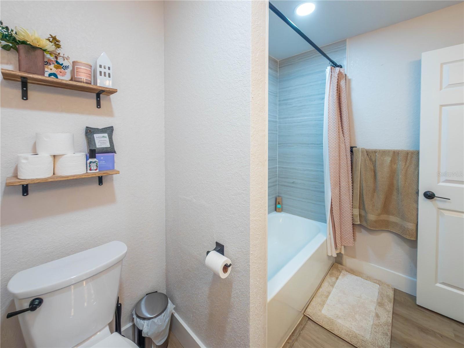 8485 PELICAN LN — photo 17