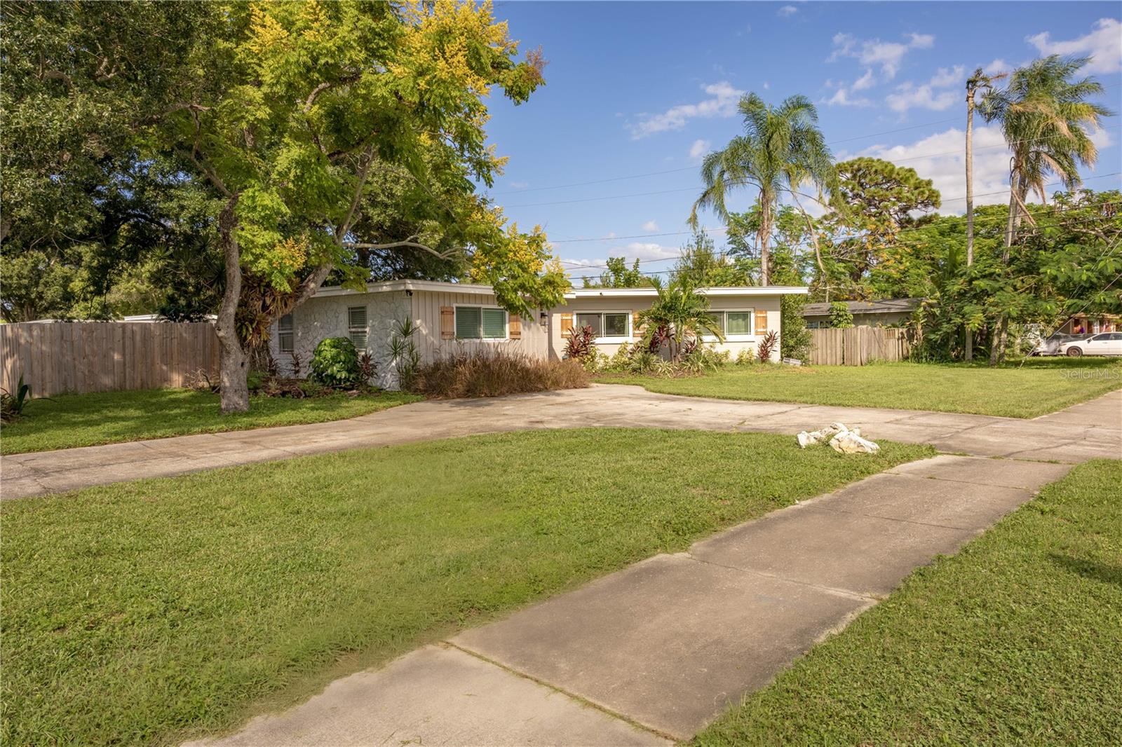 8485 PELICAN LN — photo 23