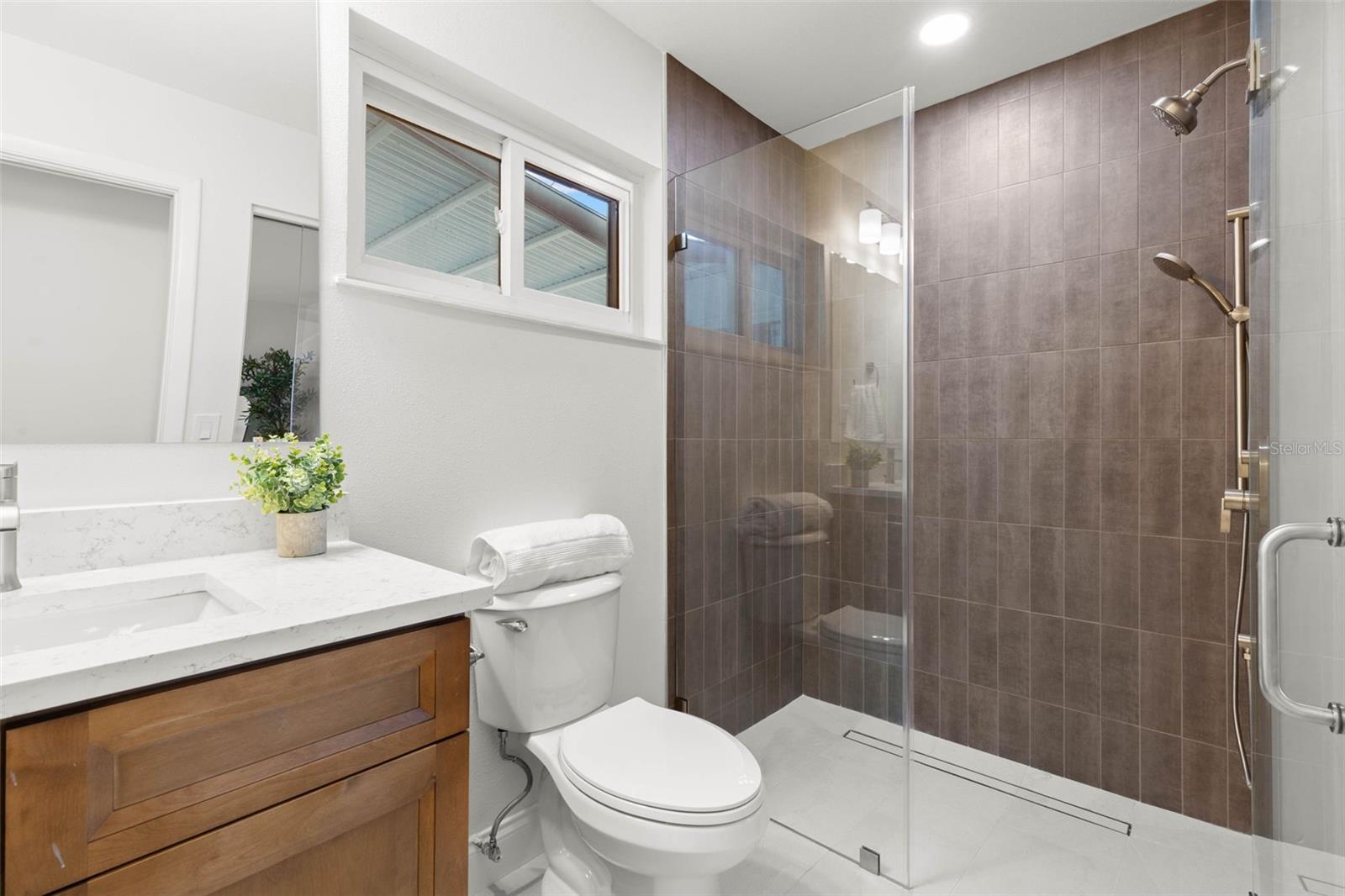 1220 VALLEY FORGE BLVD — photo 14