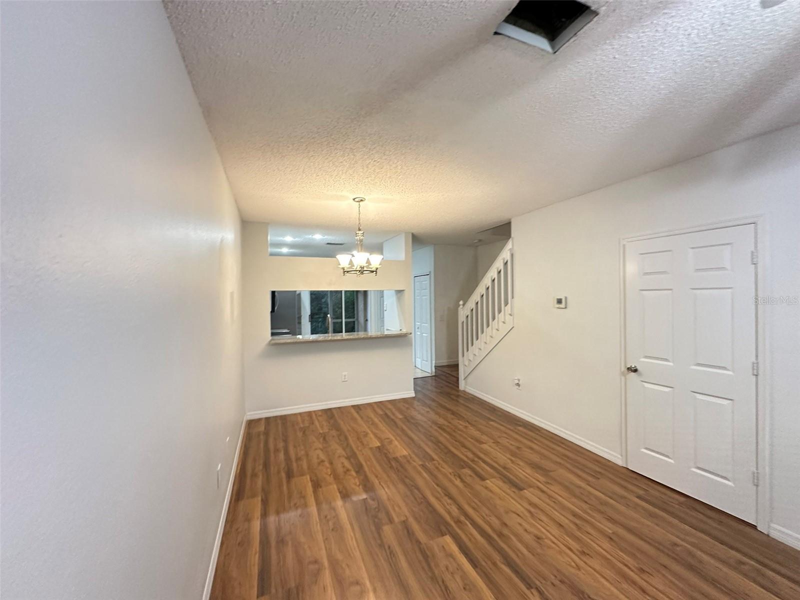 1317 COSTA MESA DR — photo 4